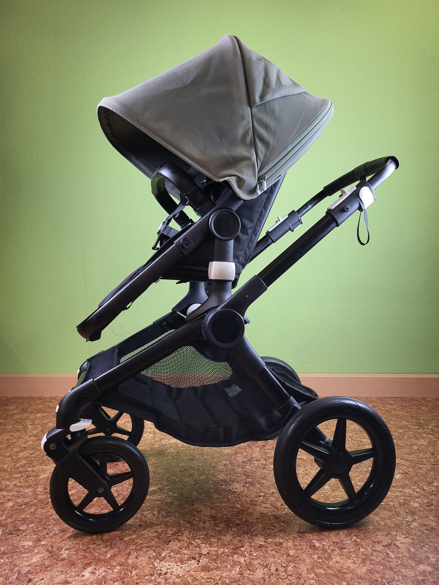 Bugaboo - Fox 3 Kombikinderwagen (sportsitz und Babywanne) - Grün in Gutem Zustand Kinderwagen 6