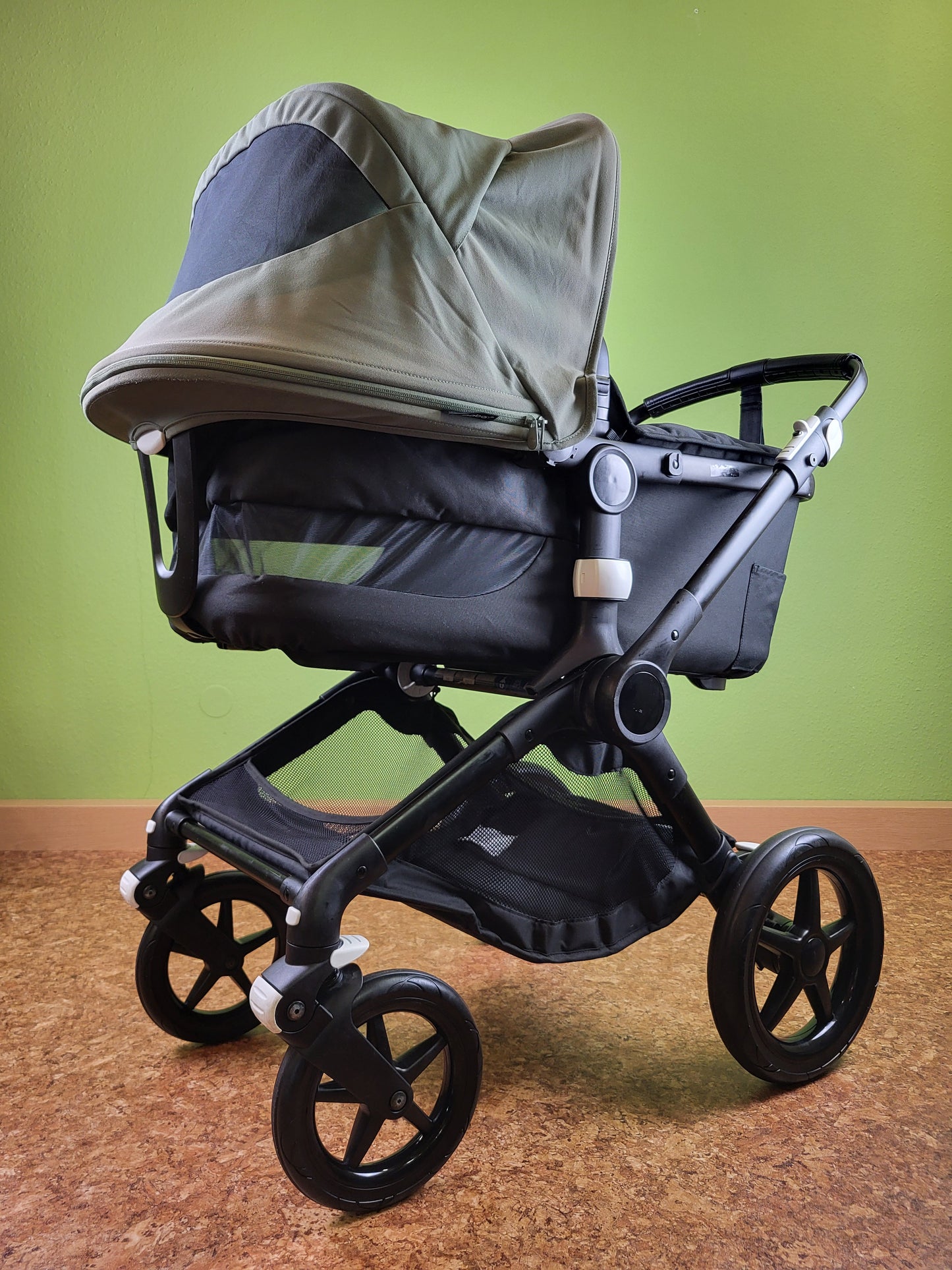 Bugaboo - Fox 3 Kombikinderwagen (sportsitz und Babywanne) - Grün in Gutem Zustand Kinderwagen 12