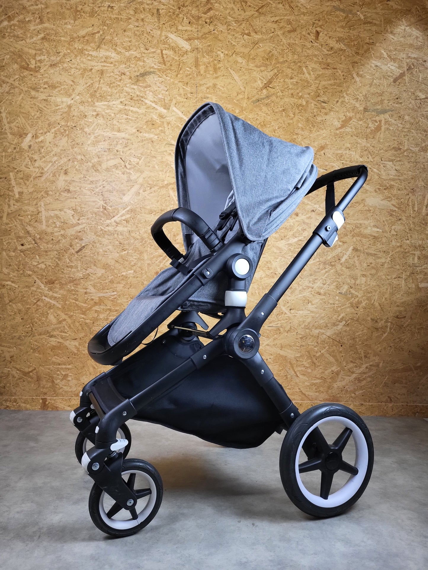 Bugaboo Lynx - Kombikinderwagen (liegewanne und Sportsitz) - Grau in sehr Gutem Zustand / sehr Gut Kinderwagen 7
