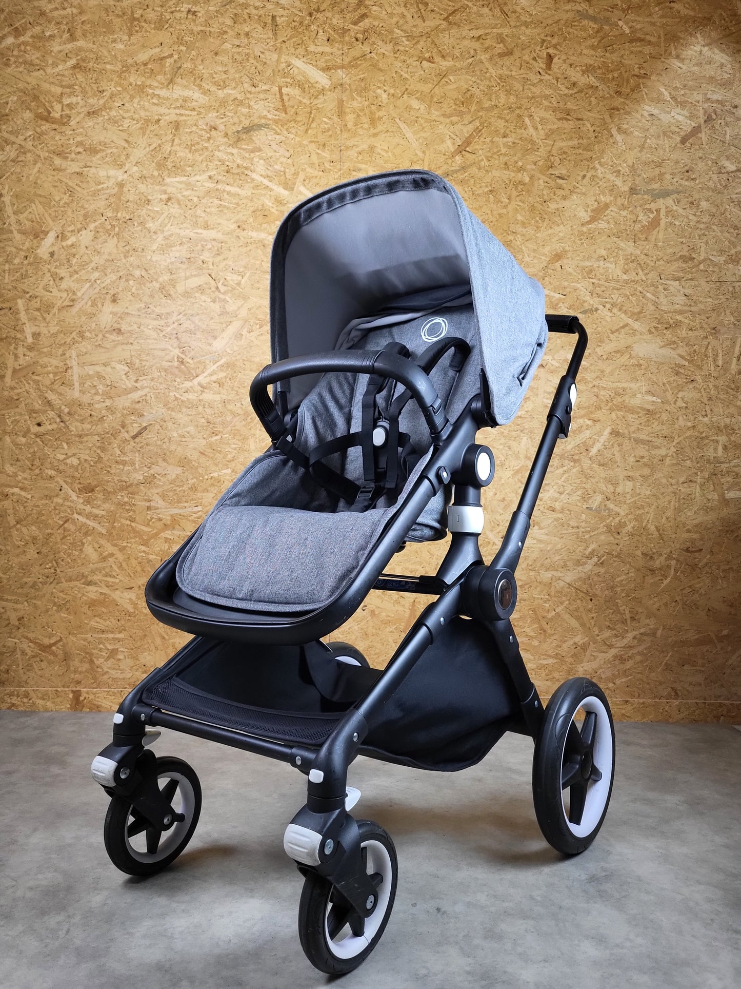 Bugaboo Lynx - Kombikinderwagen (liegewanne und Sportsitz) - Grau in sehr Gutem Zustand / sehr Gut Kinderwagen 8