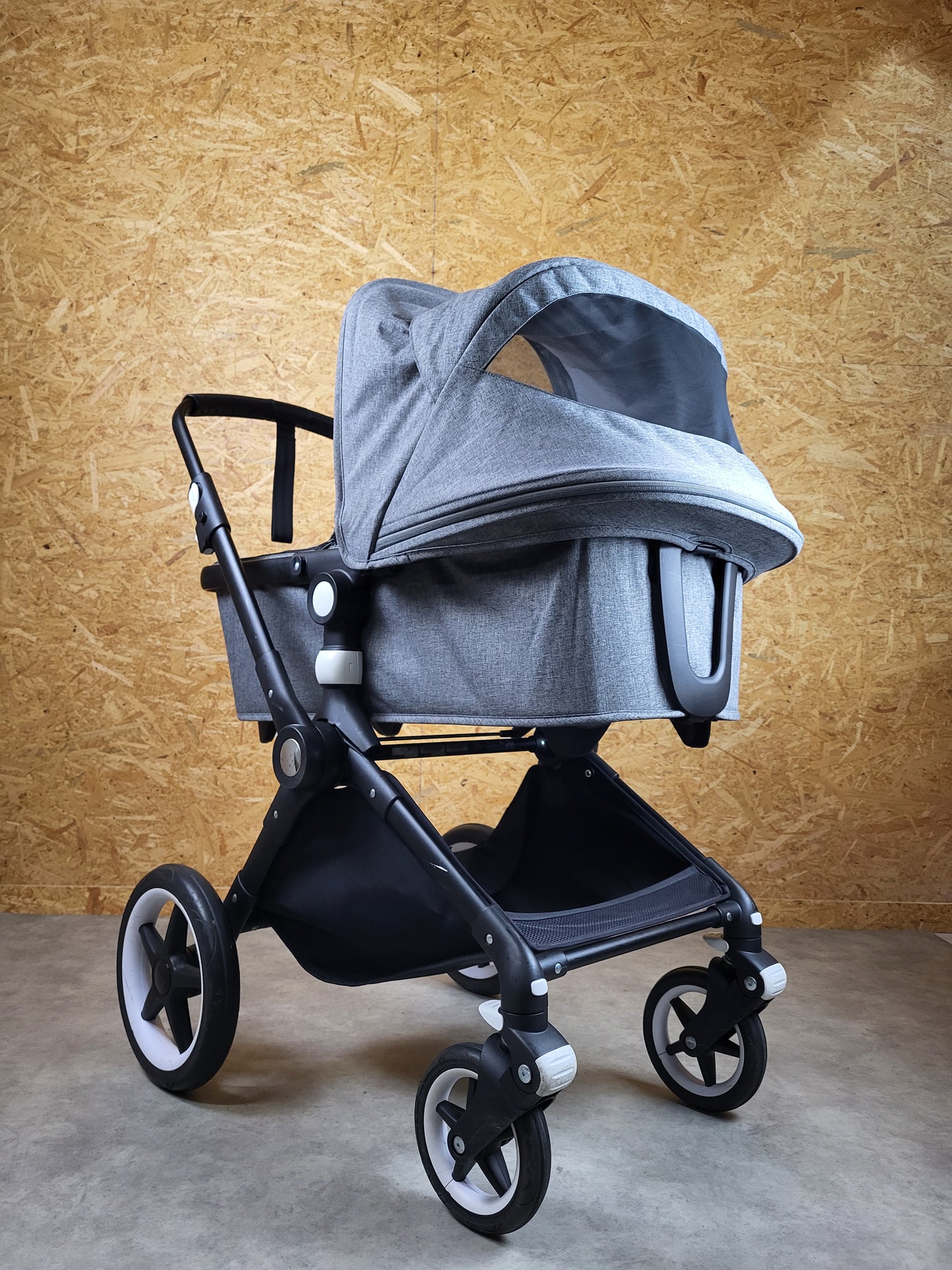 Bugaboo Lynx - Kombikinderwagen (liegewanne und Sportsitz) - Grau in sehr Gutem Zustand / sehr Gut Kinderwagen 10