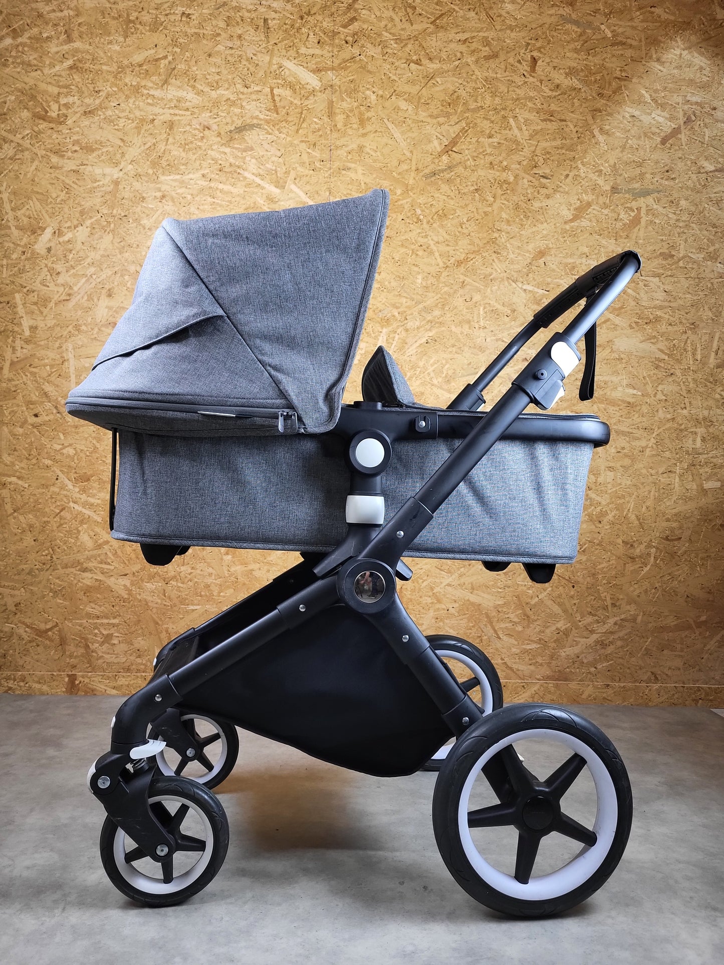 Bugaboo Lynx - Kombikinderwagen (liegewanne und Sportsitz) - Grau in sehr Gutem Zustand / sehr Gut Kinderwagen 12