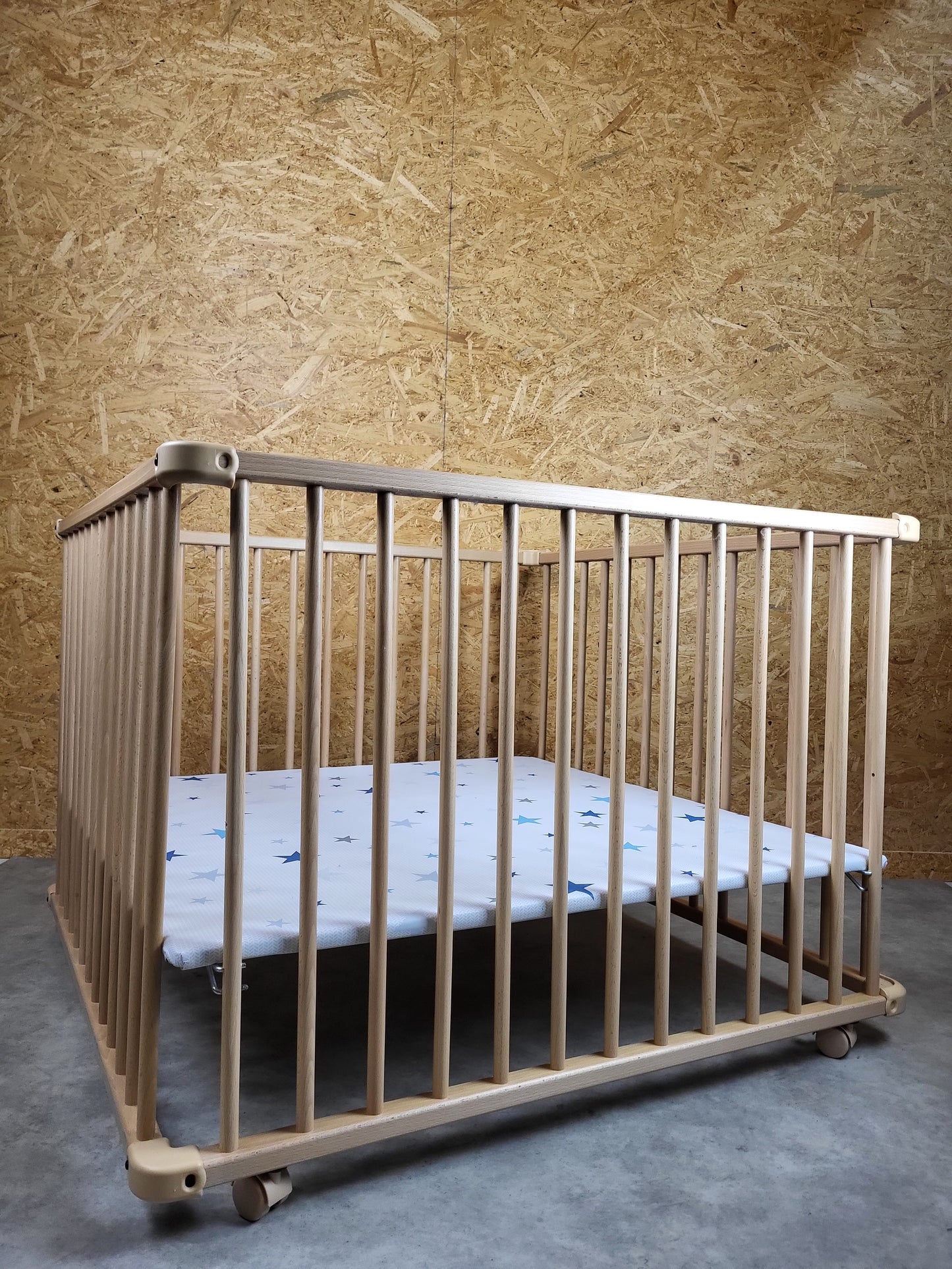 Laufgitter Lucilee 90x97 Cm Mobil auf Rollen - in sehr Gutem Zustand 4