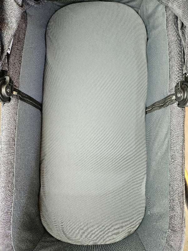 ABC Design - Condor 4 Kombikinderwagen (Sportsitz und Babywanne) inkl. Fußsack, Regenschirm u.v.m. - Grau in gutem Zustand