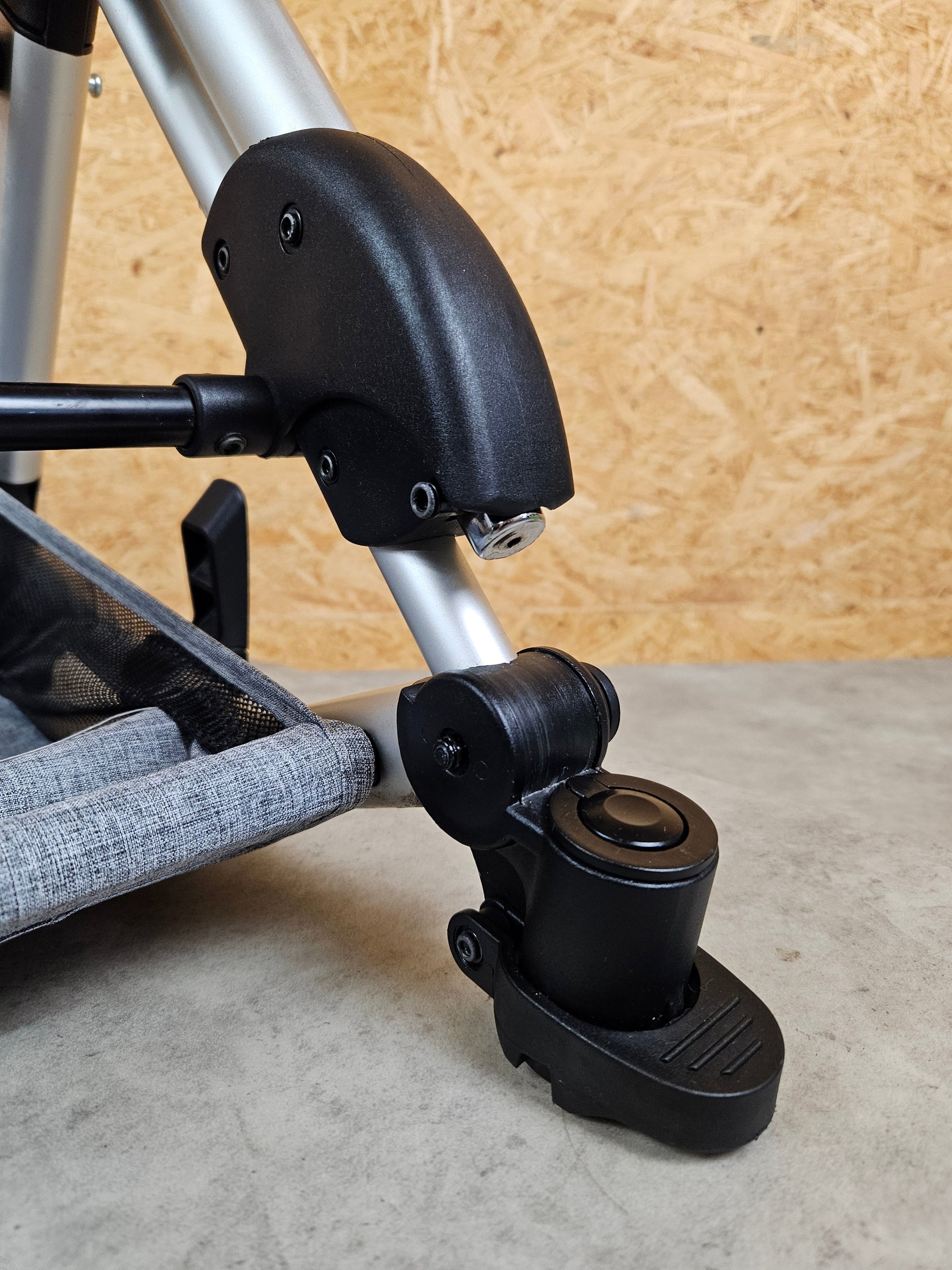 Abc Design - Condor 4 Kombikinderwagen (sportsitz und Babywanne) Inkl. Fußsack Regenschirm U.v.m. - Grau in Gutem