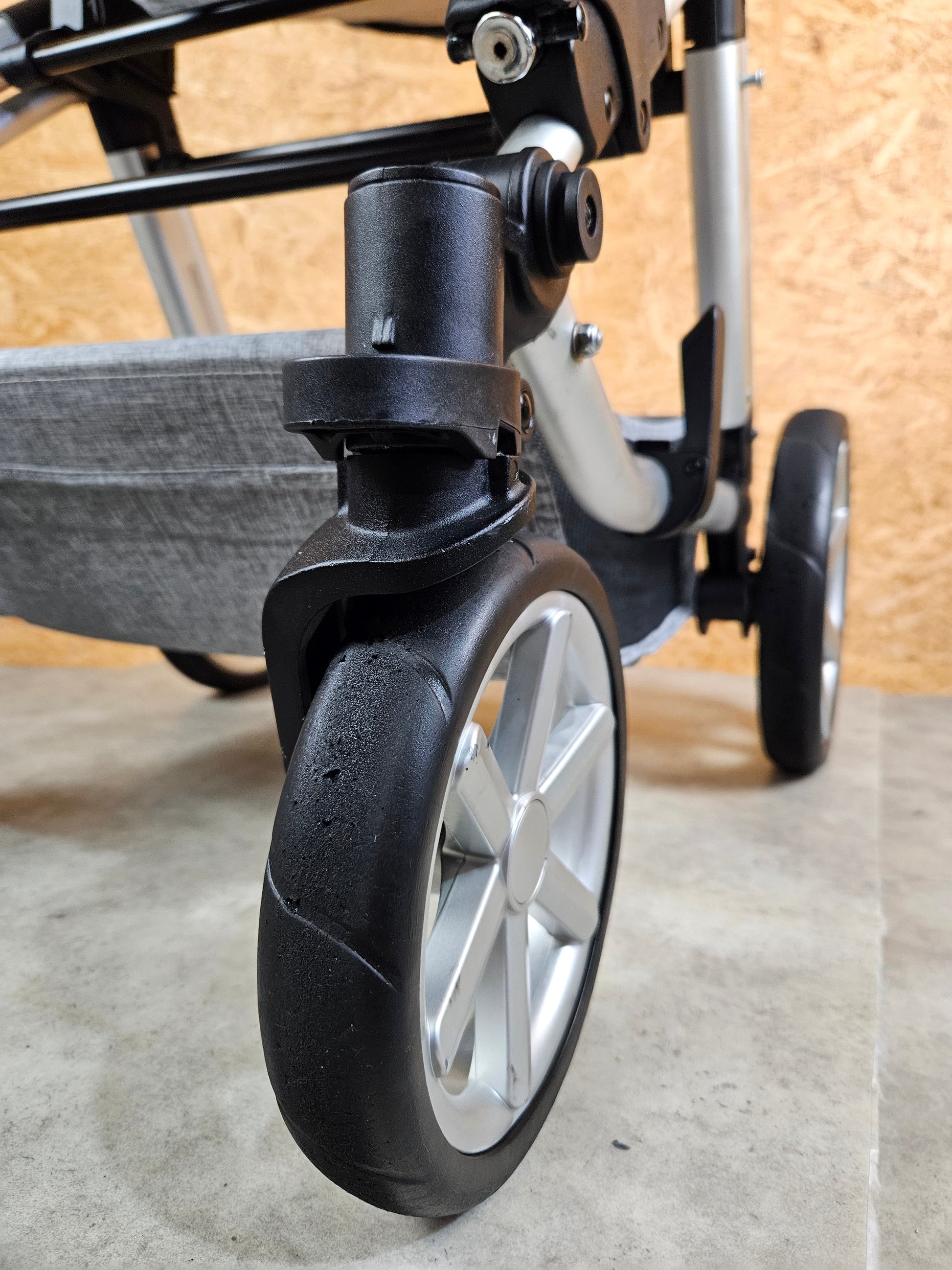 Abc Design - Condor 4 Kombikinderwagen (sportsitz und Babywanne) Inkl. Fußsack Regenschirm U.v.m. - Grau in Gutem