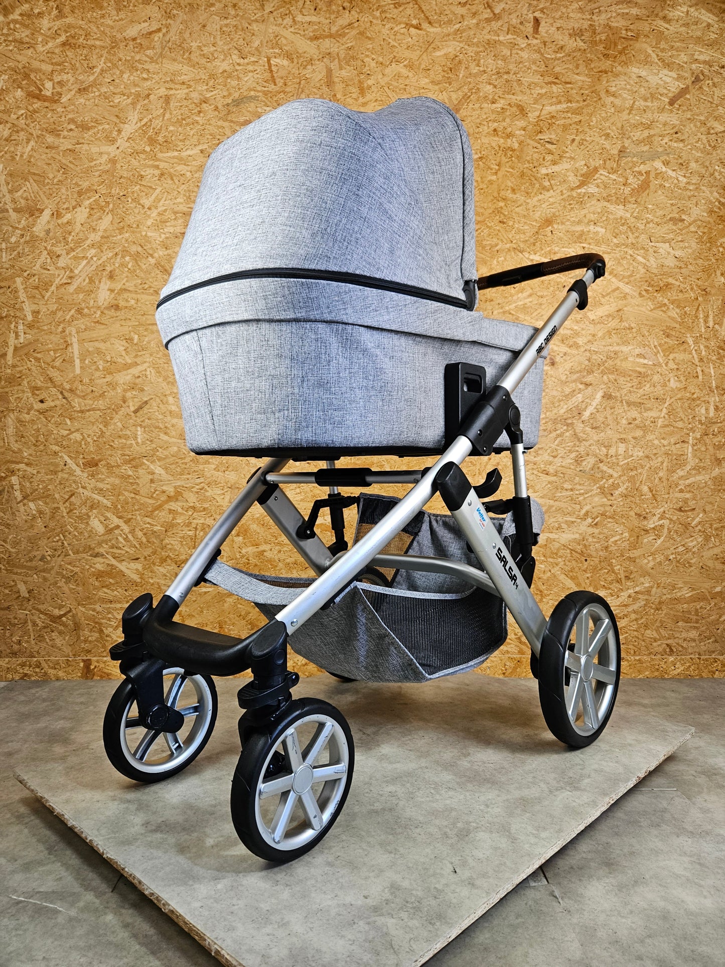 ABC Design - Salsa 4 Kombikinderwagen (Sportsitz und Liegewanne) mit Fußsack - Grau in gutem Zustand