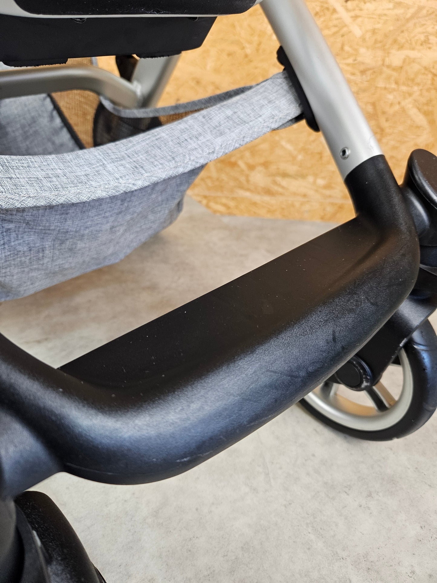 ABC Design - Salsa 4 Kombikinderwagen (Sportsitz und Liegewanne) mit Fußsack - Grau in gutem Zustand