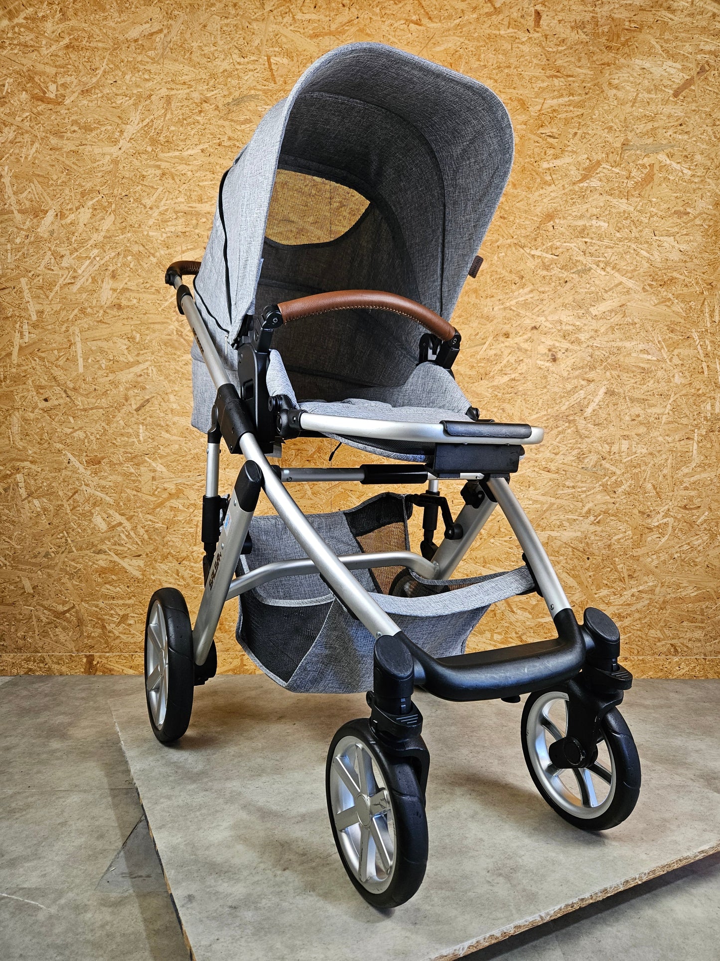 ABC Design - Salsa 4 Kombikinderwagen (Sportsitz und Liegewanne) mit Fußsack - Grau in gutem Zustand