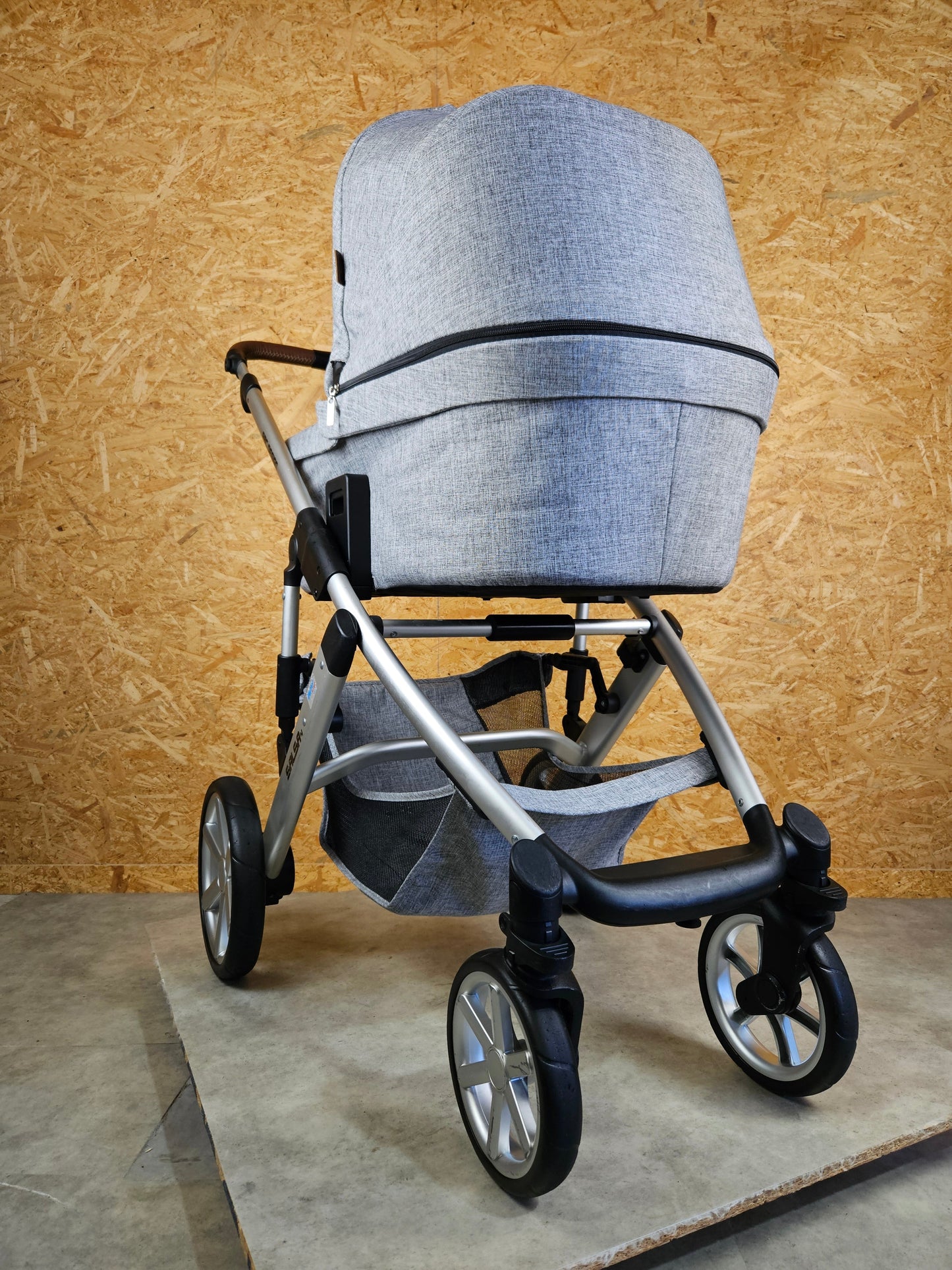ABC Design - Salsa 4 Kombikinderwagen (Sportsitz und Liegewanne) mit Fußsack - Grau in gutem Zustand