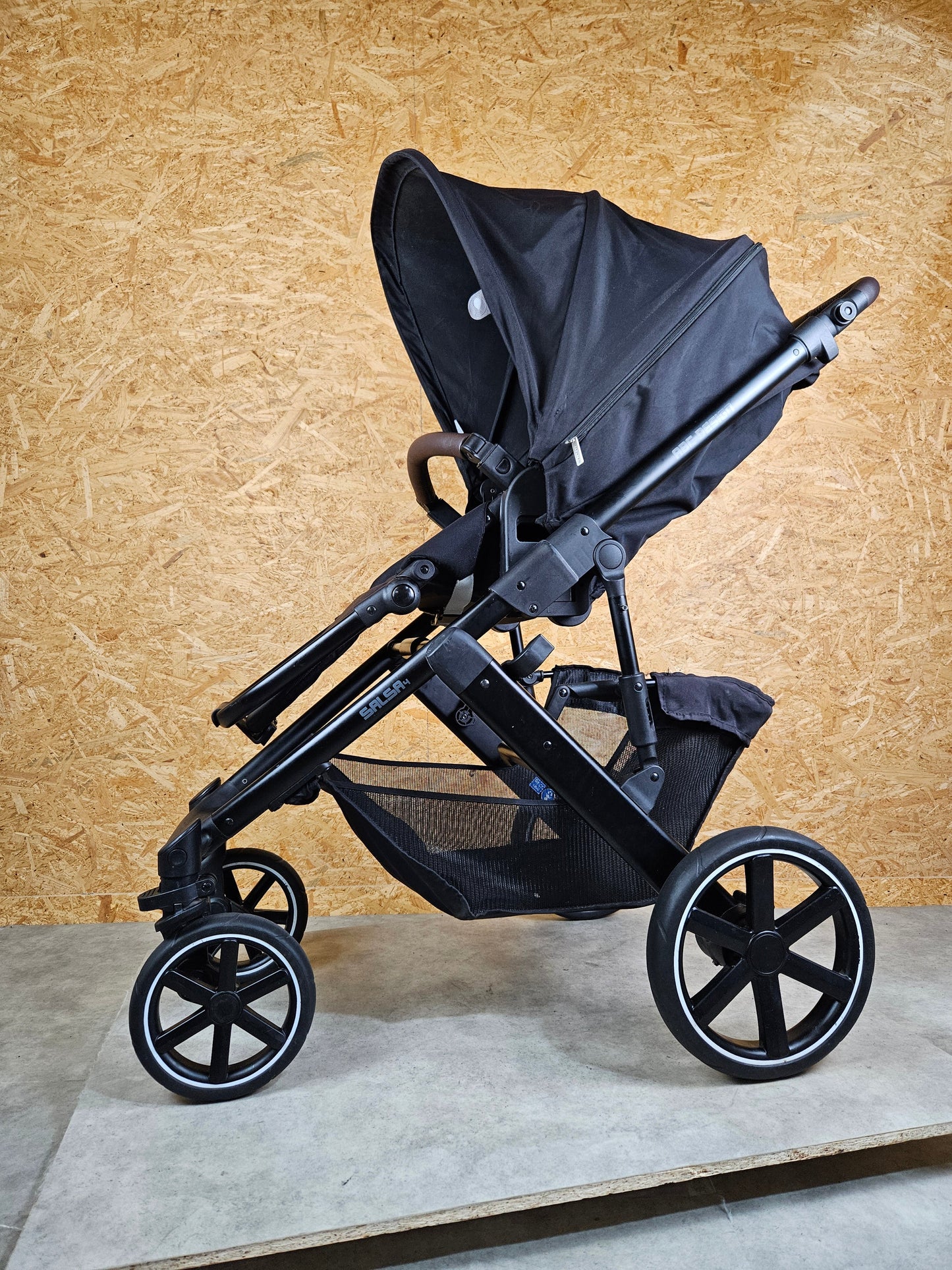 ABC Design - Salsa 4 Kombikinderwagen (Sportsiz und Babywanne) inkl. Fußsack und Zubehör - Schwarz in gutem Zustand