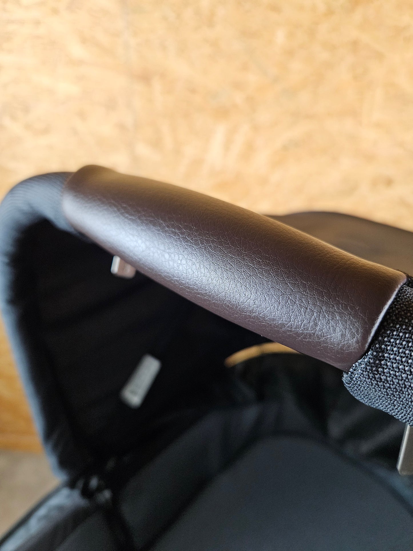 Abc Design - Salsa 4 Kombikinderwagen (sportsiz und Babywanne) - Schwarz in Gutem Zustand Kinderwagen 24