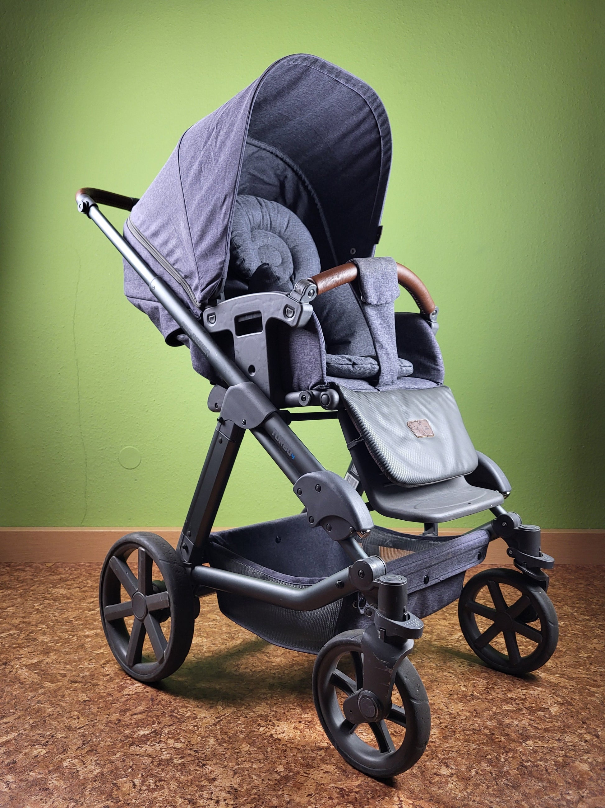 Abc Design - Turbo 4 Kombikinderwagen (sportsiz und Liegewanne) - Dunkelgrau - in Gutem Zustand Grau / Gut Kinderwagen 3