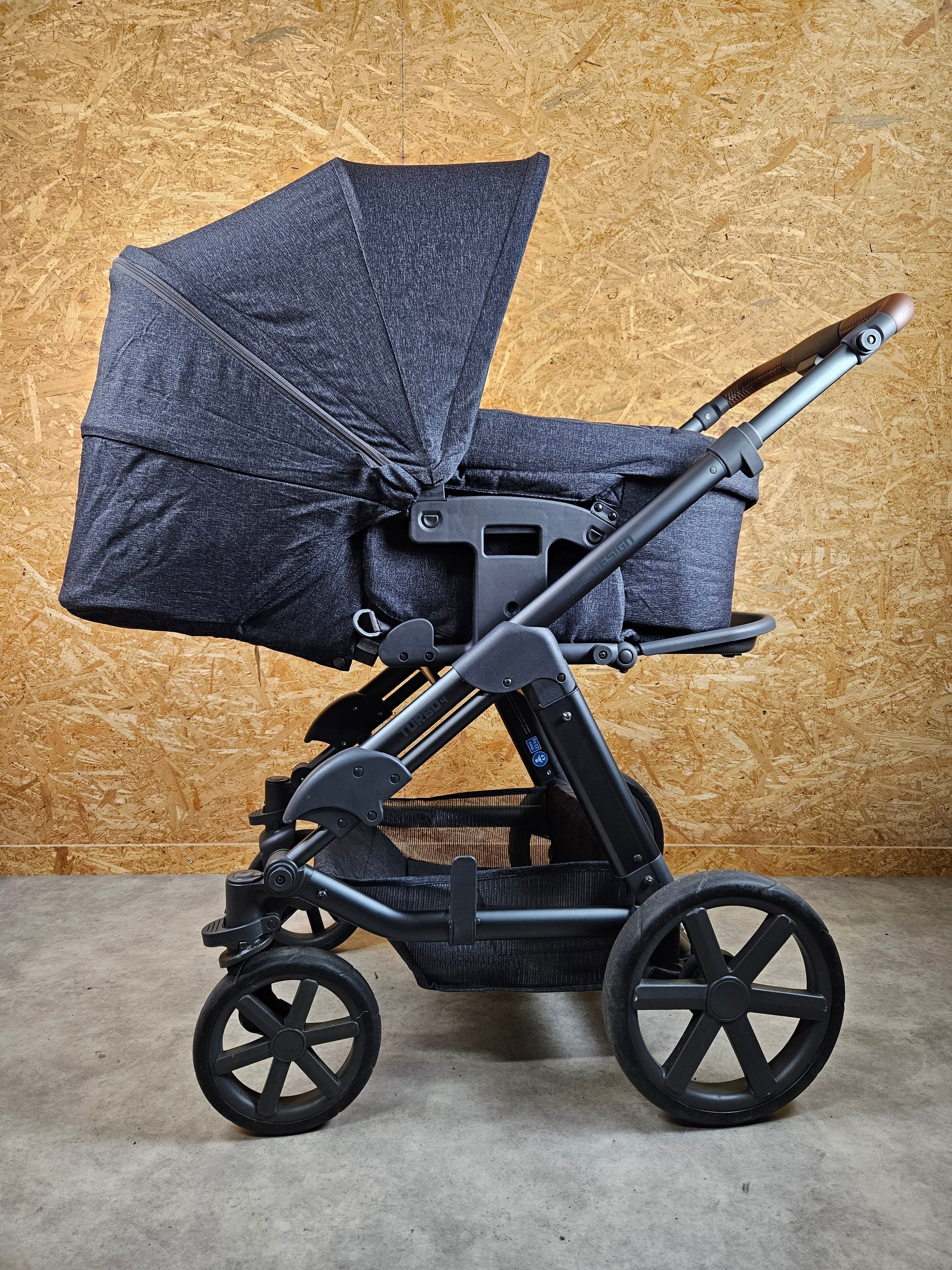 Abc Design - Turbo 4 Kombikinderwagen (sportsiz und Liegewanne) - Schwarz - in sehr Gutem Zustand / sehr Gut