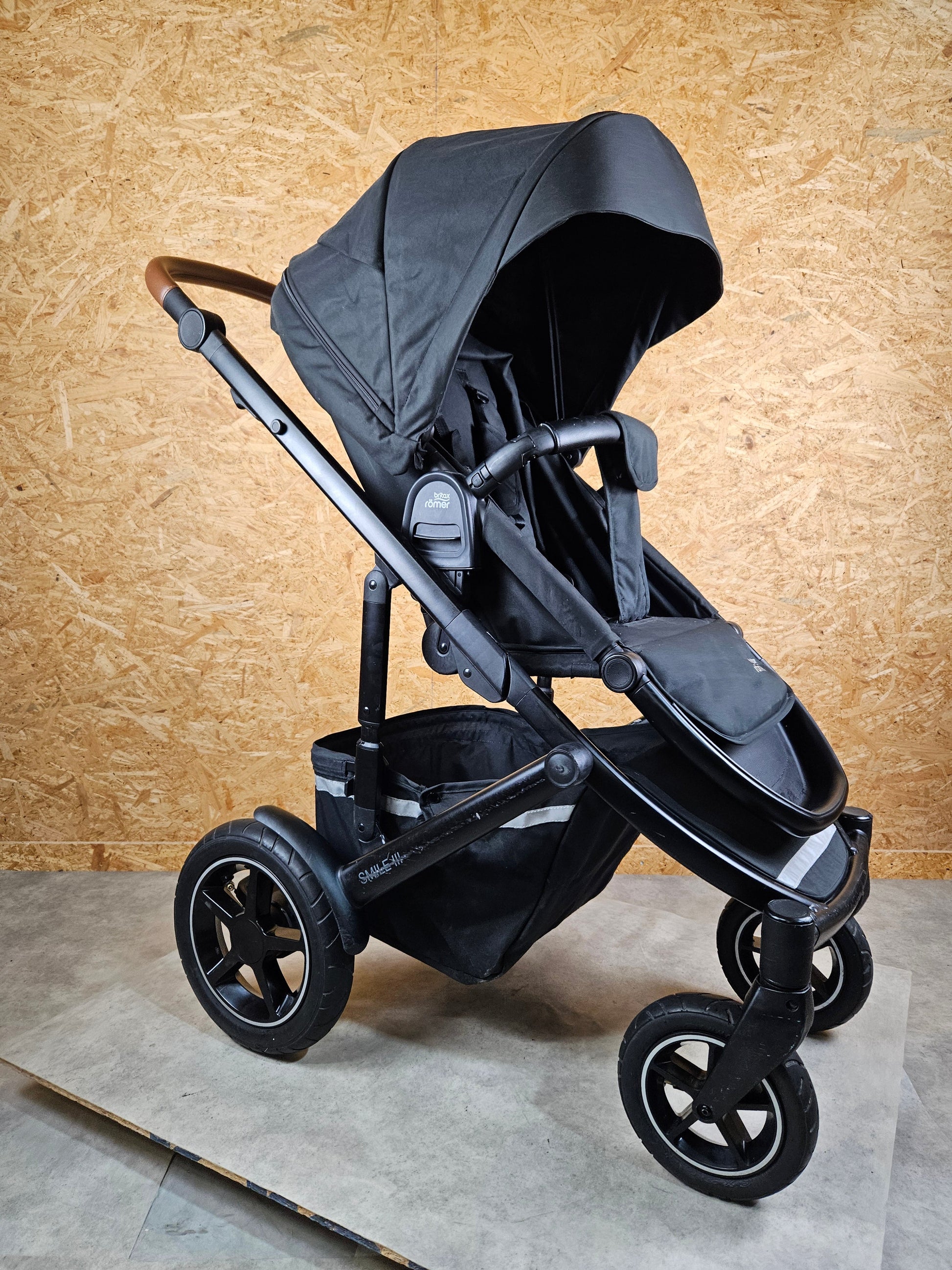 Britax Römer - Duo Smile Iii - Kombikinderwagen (sportsitz und Babywanne) - Schwarz in Gutem Zustand Kinderwagen 9