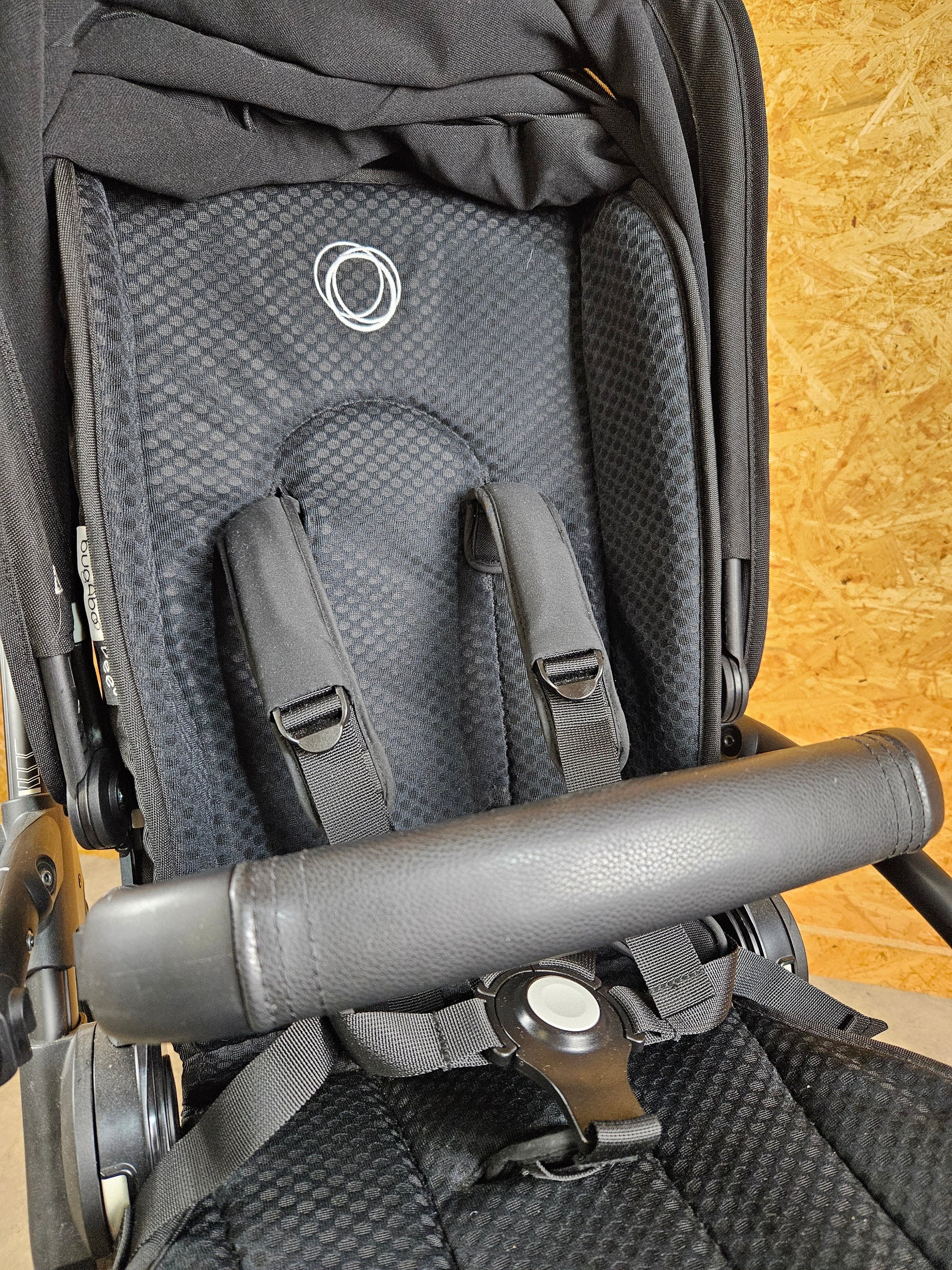 Bugaboo Bee 6 - Schwarz in sehr Gutem Zustand Kinderwagen 11