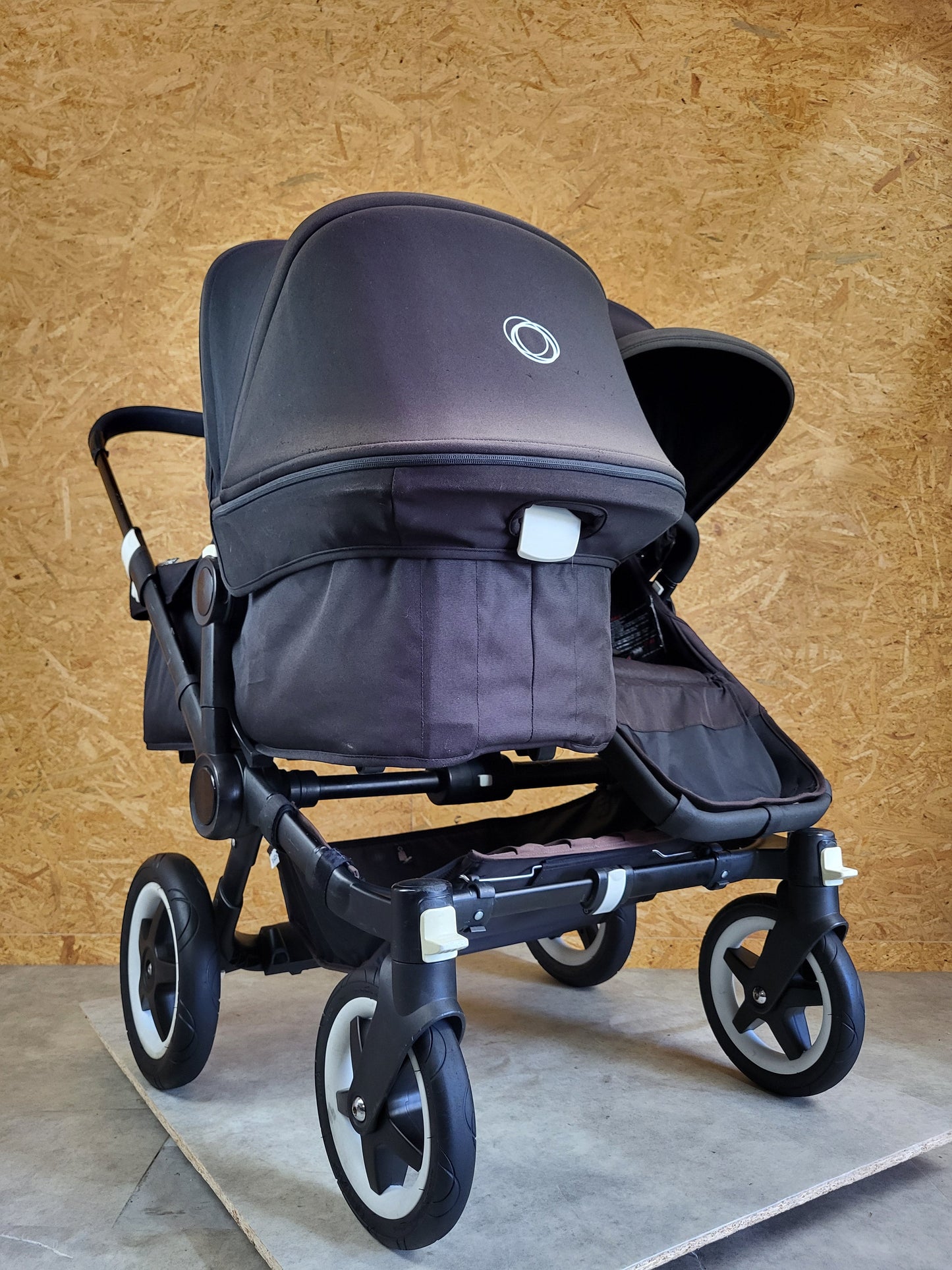 Bugaboo - Donkey 2 Duo Kinderwagen (1 Liegewanne / 2 Sportsitze) inkl. seitliche Gepäcktasche - Schwarz - in gutem Zustand