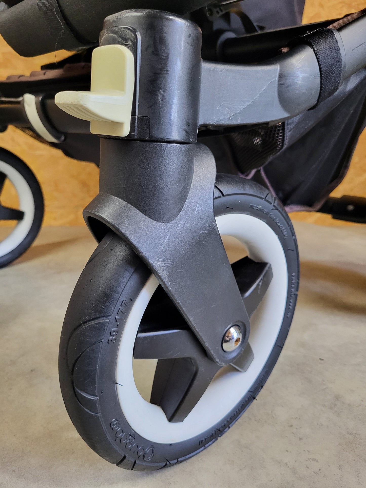 Bugaboo - Donkey 2 Duo Kinderwagen (1 Liegewanne / 2 Sportsitze) inkl. seitliche Gepäcktasche - Schwarz - in gutem Zustand