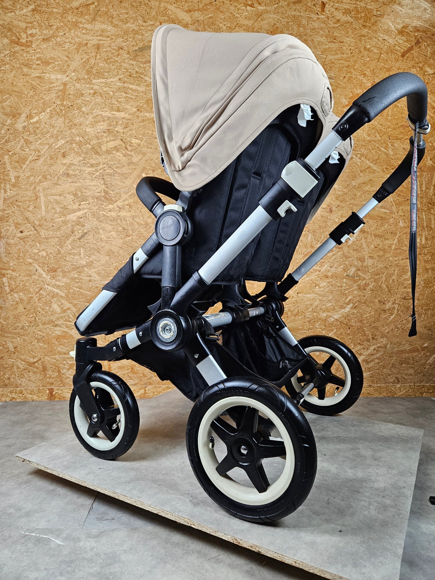 Bugaboo - Donkey Duo Kinderwagen (1 Liegewanne / 2 Sportsitze) inkl. seitliche Gepäcktasche - Ivory - in gutem Zustand