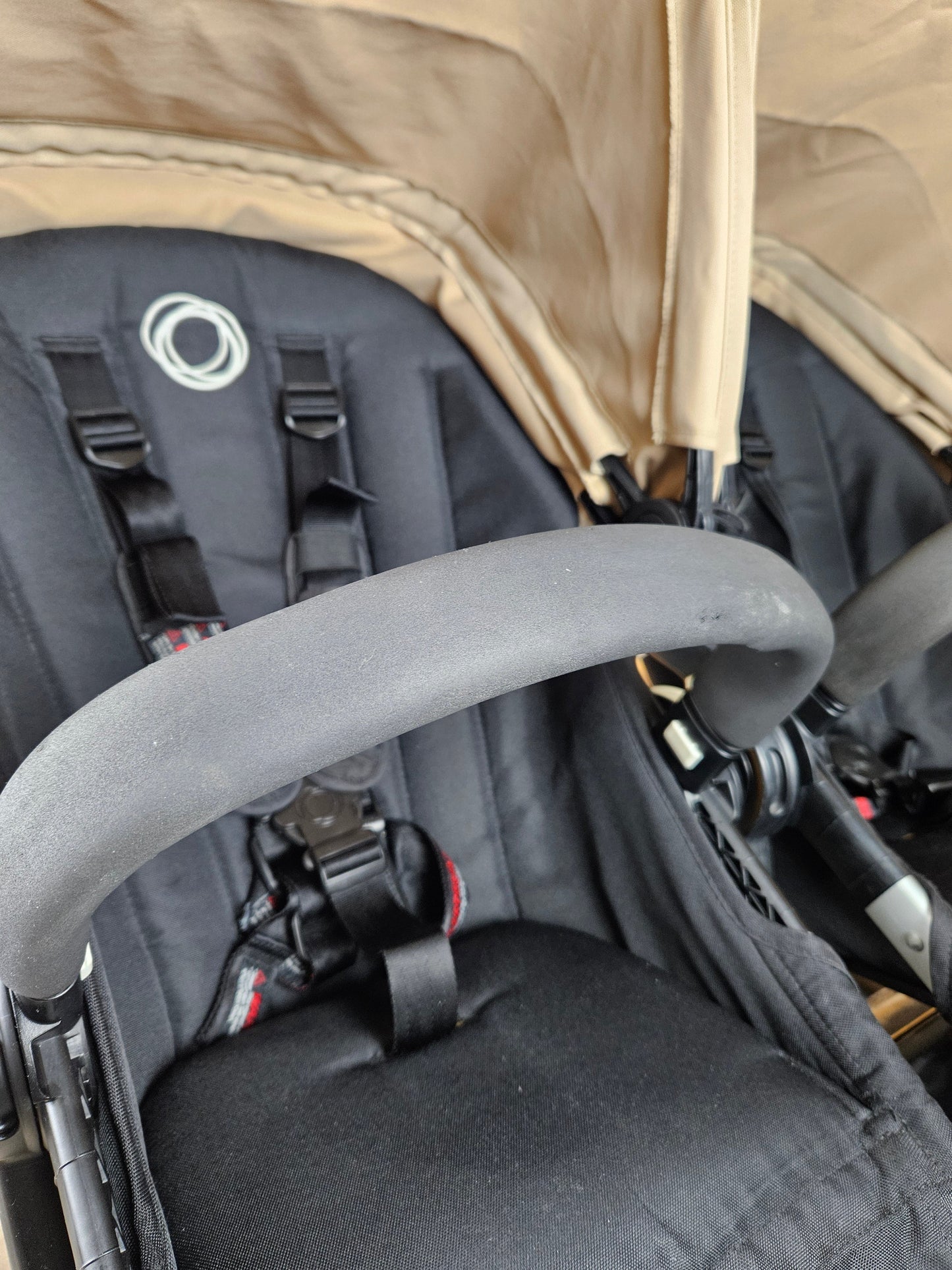Bugaboo - Donkey Duo Kinderwagen (1 Liegewanne / 2 Sportsitze) inkl. seitliche Gepäcktasche - Ivory - in gutem Zustand