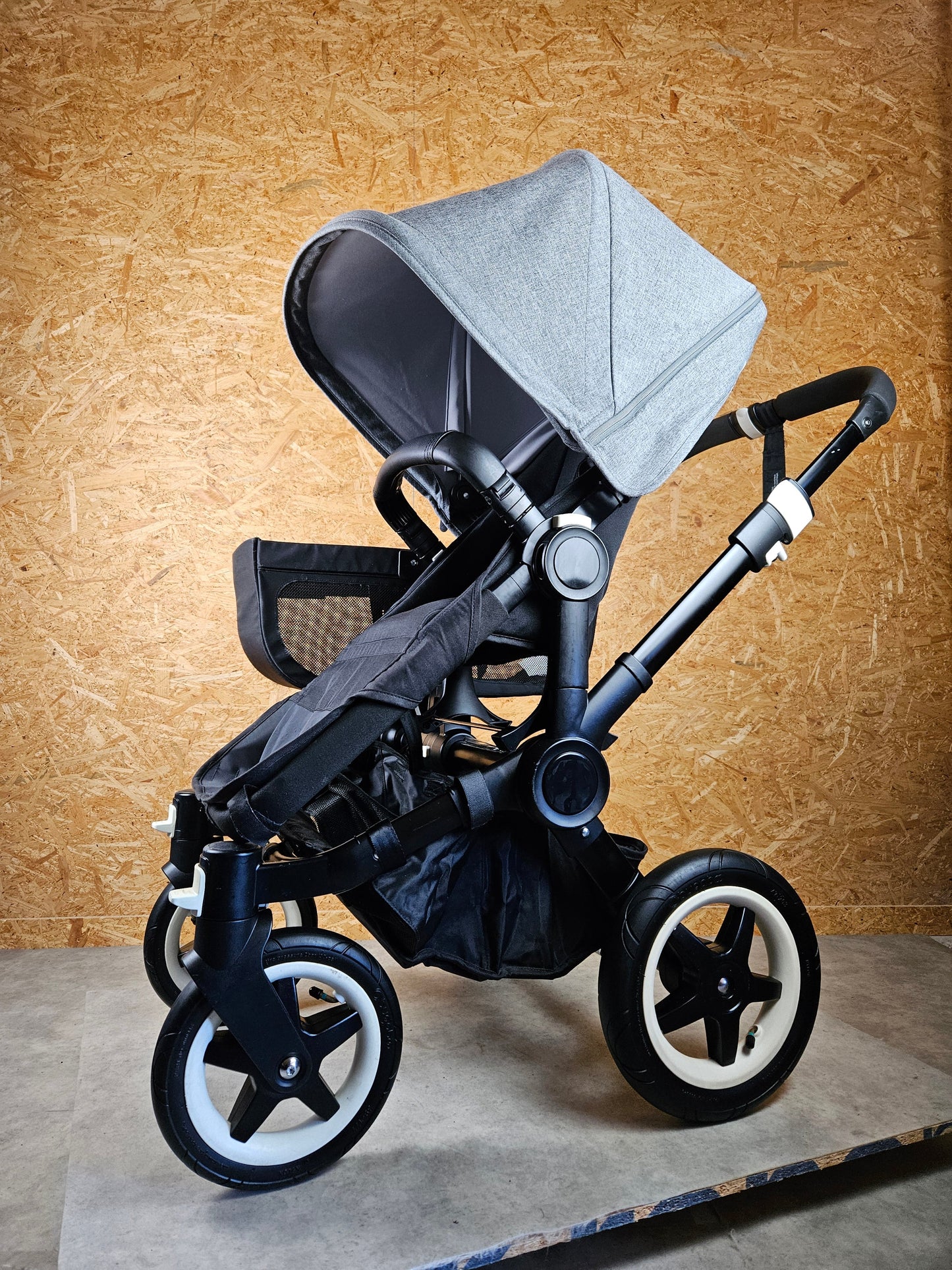 Bugaboo - Donkey Mono Geschwisterwagen (sportsitz und Liegewanne) Inkl. Seitliche Gepäcktasche - Grau - in sehr Gutem