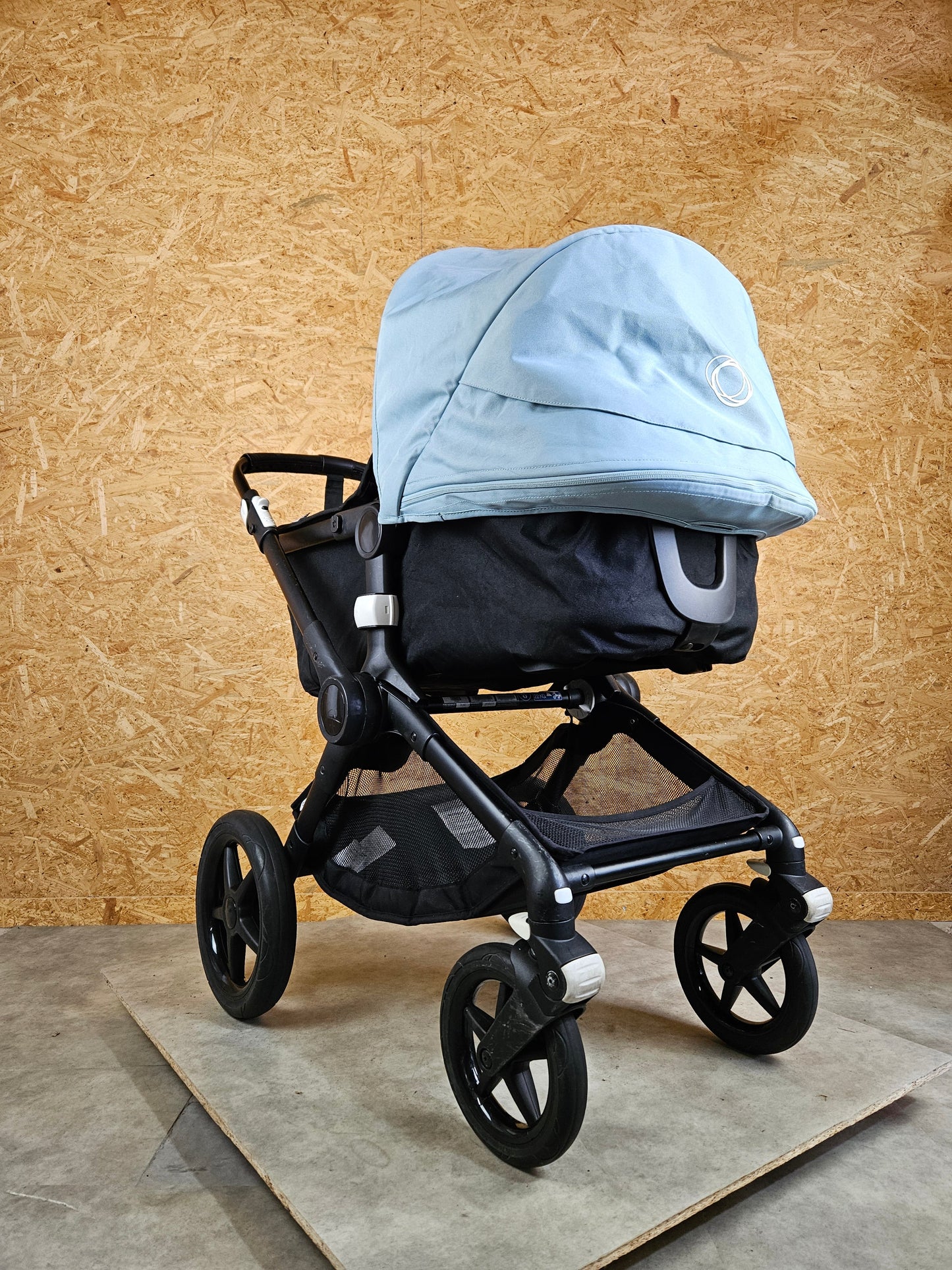 Bugaboo Fox 2 Kombikinderwagen (Sportsitz & Babywanne) - in gutem Zustand
