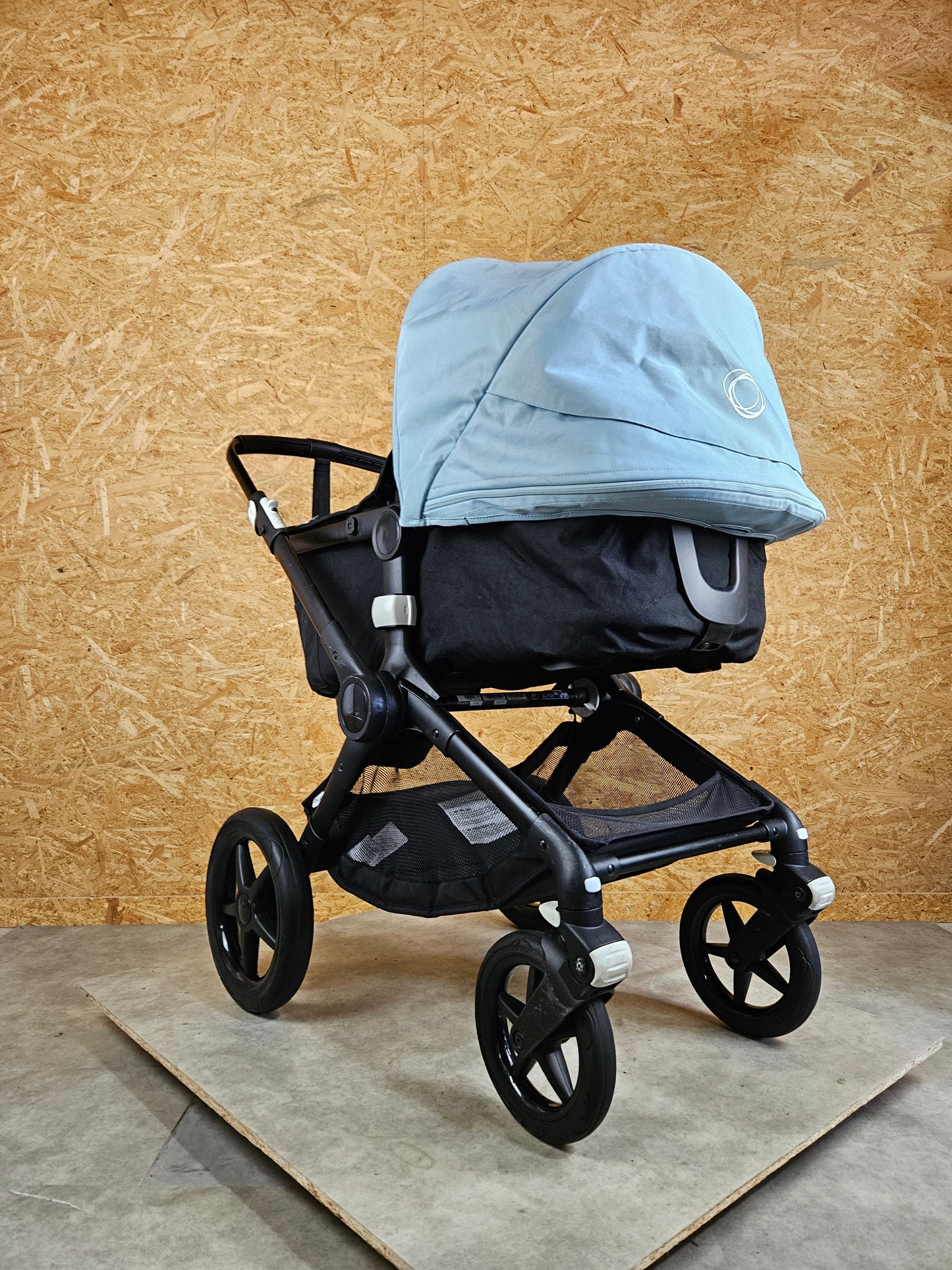Bugaboo Fox 2 Kombikinderwagen (Sportsitz & Babywanne) - in gutem Zustand