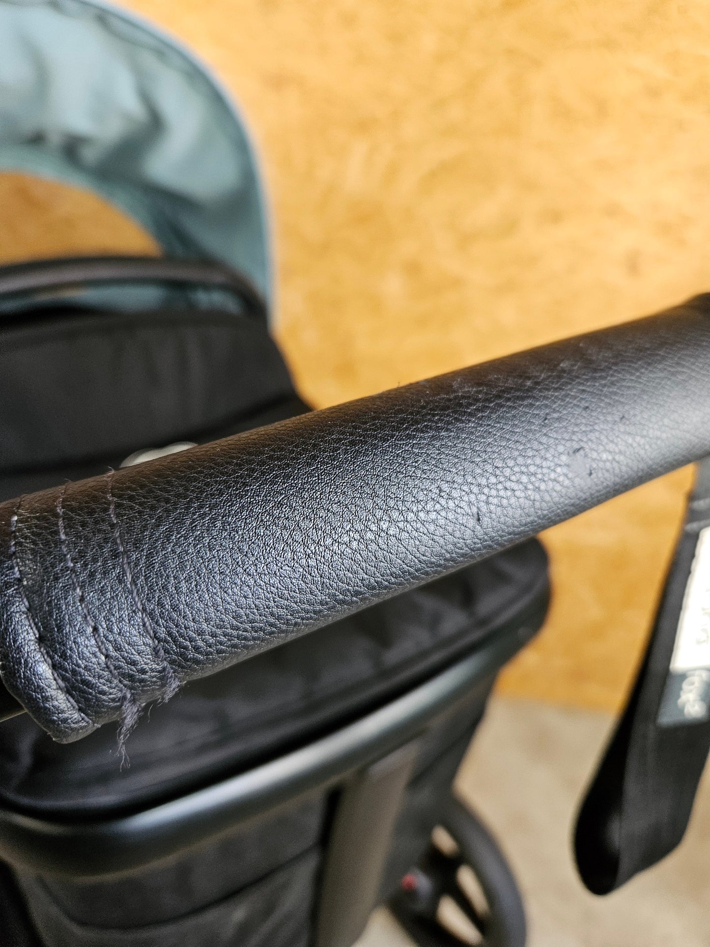 Bugaboo Fox 2 Kombikinderwagen (Sportsitz & Babywanne) - in gutem Zustand