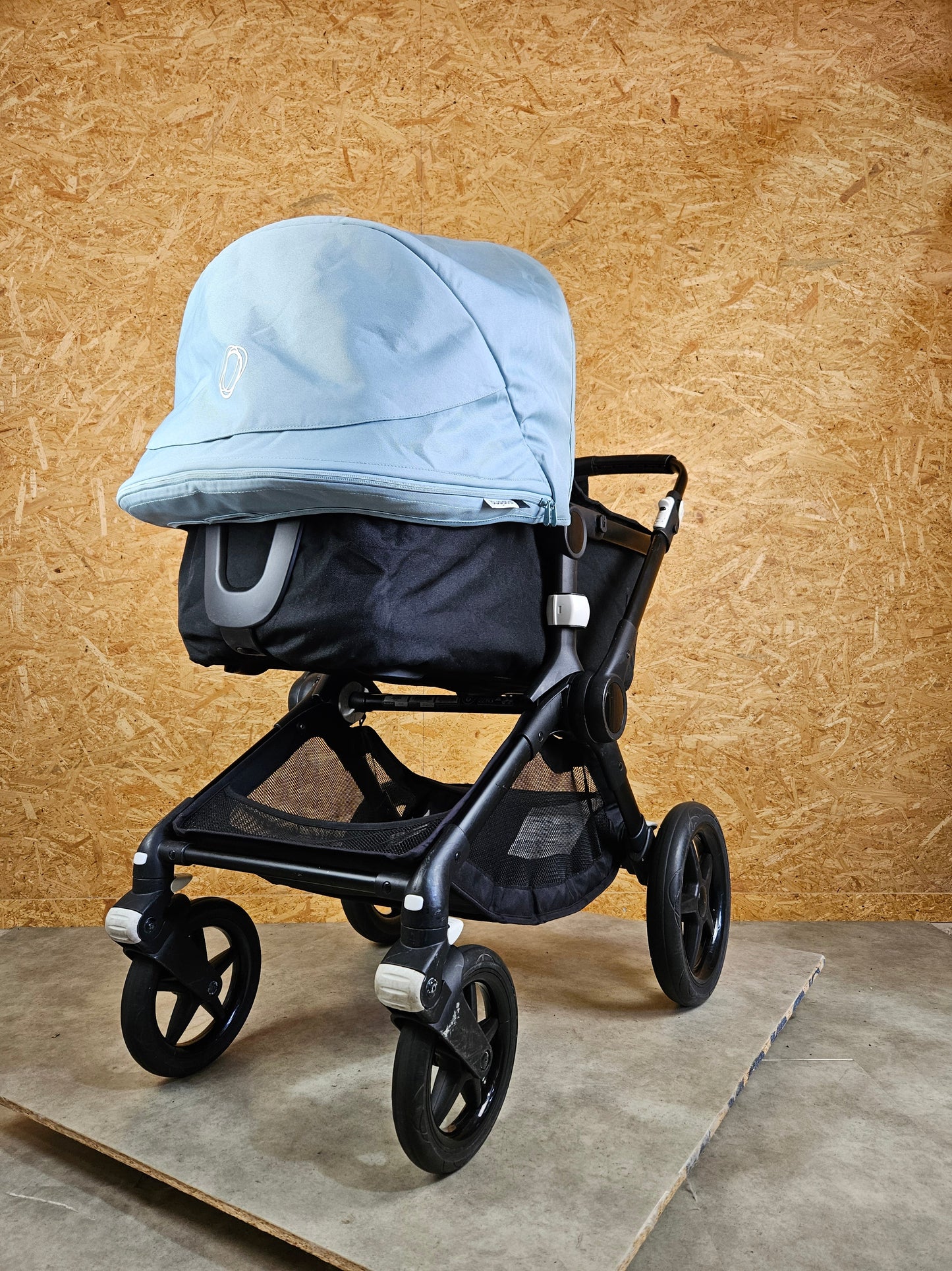 Bugaboo Fox 2 Kombikinderwagen (Sportsitz & Babywanne) - in gutem Zustand