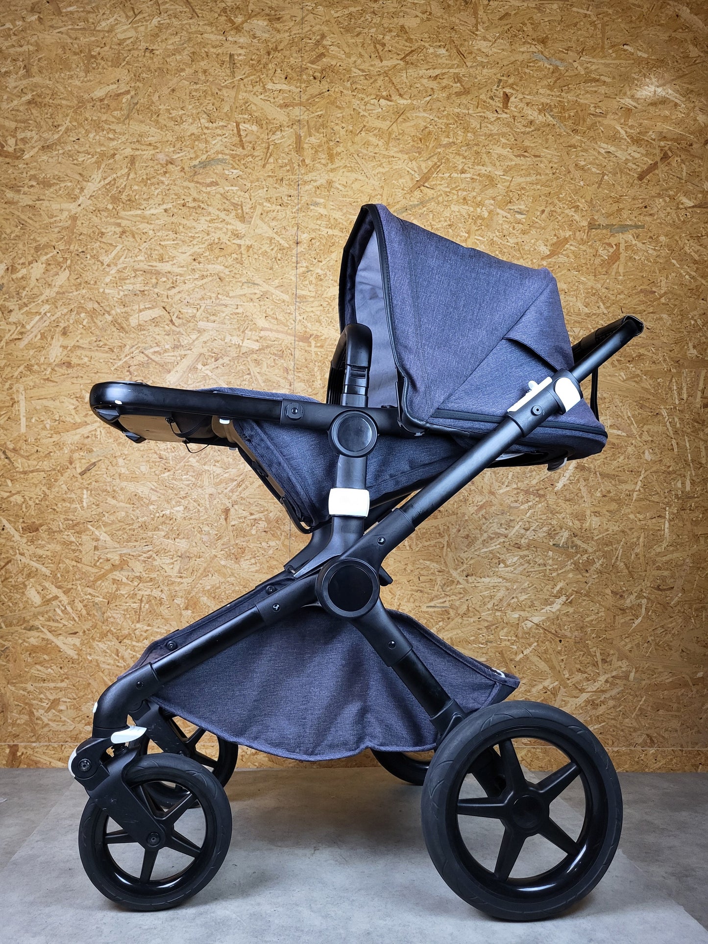 Bugaboo Fox 2 Kombikinderwagen - Sportsitz & Babywanne - Schwarz - in gutem Zustand