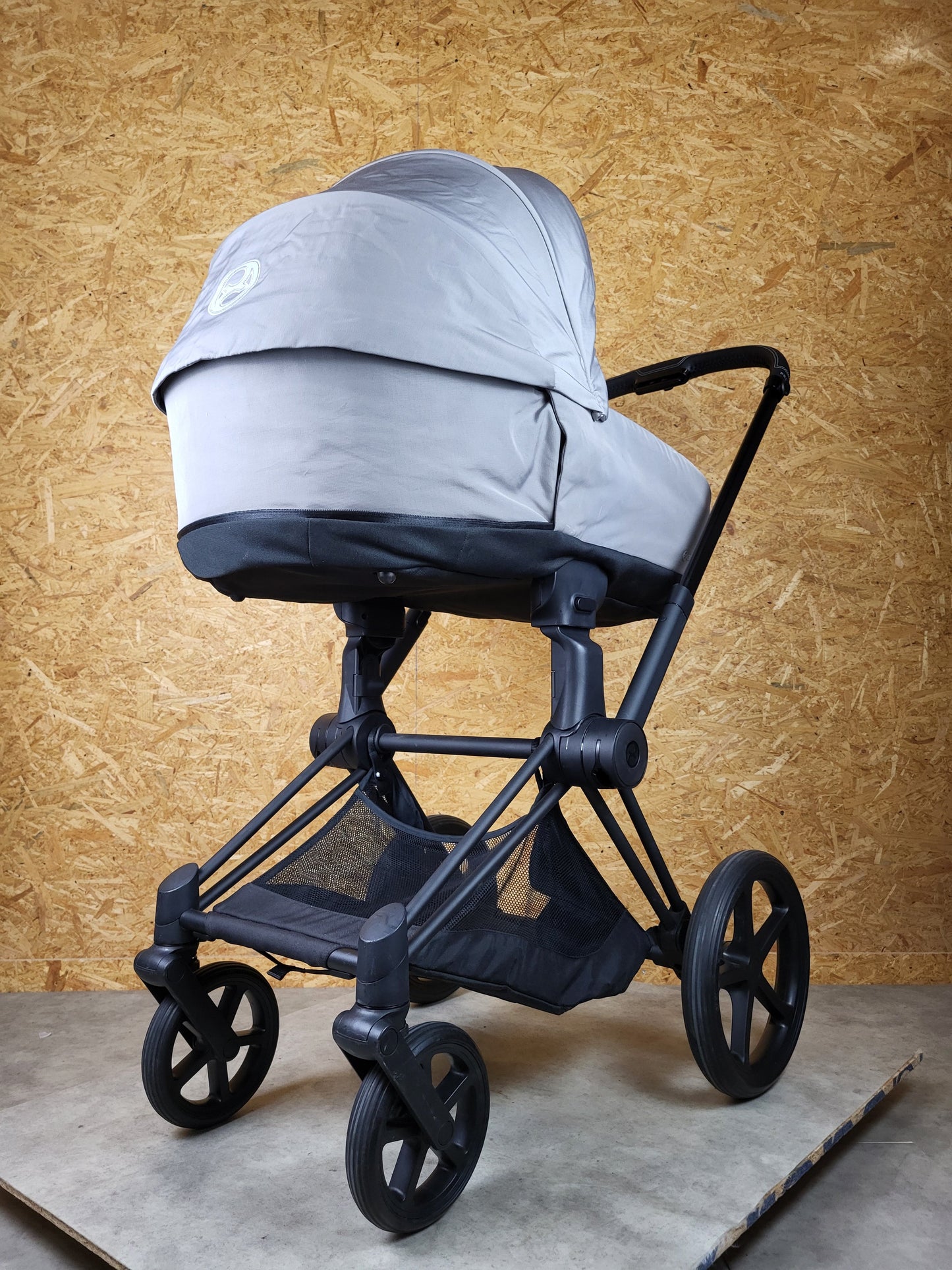 Cybex - Priam Kombikinderwagen (Sportsitz und Babywanne) - Grau in gutem Zustand