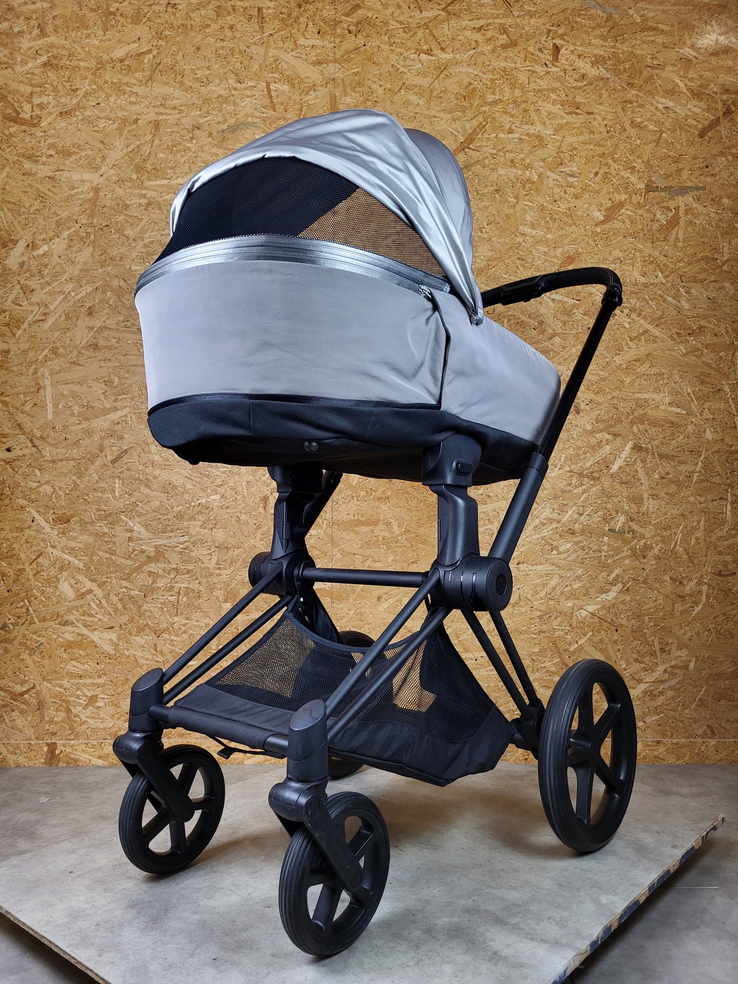 Cybex - Priam Kombikinderwagen (Sportsitz und Babywanne) - Grau in gutem Zustand