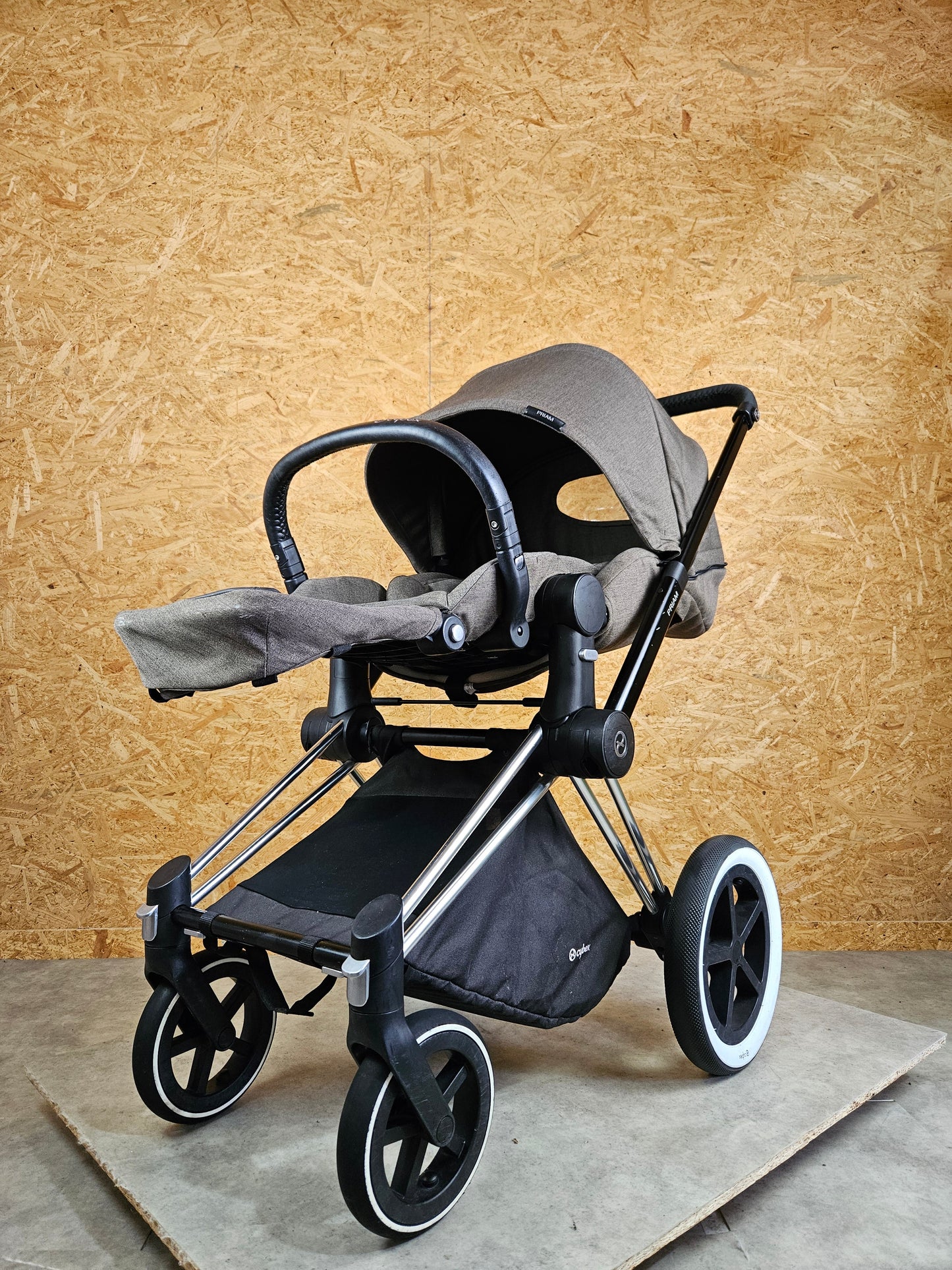 Cybex - Priam Platinum Kombikinderwagen (Sportsitz und Babywanne) - Beige in gutem Zustand