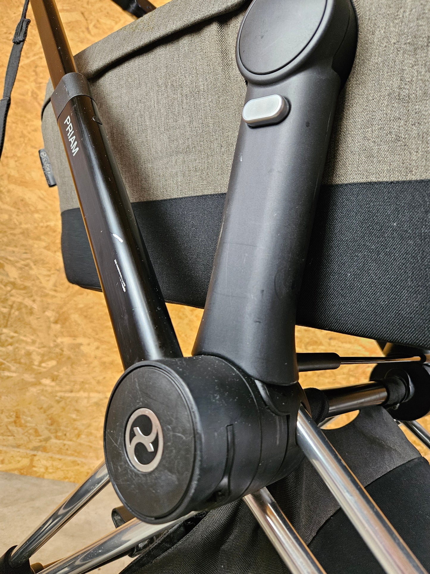Cybex - Priam Platinum Kombikinderwagen (Sportsitz und Babywanne) - Beige in gutem Zustand