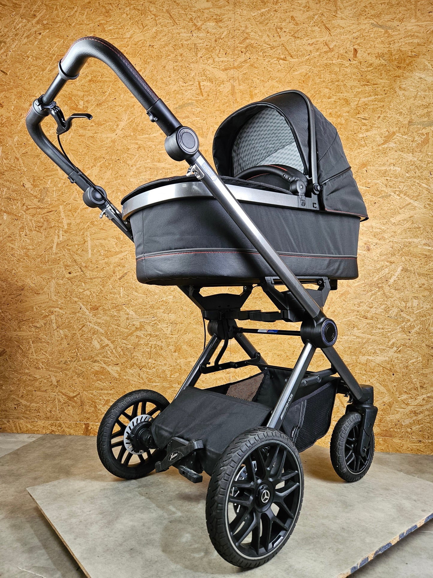 Hartan - AMG GT Kombikinderwagen (Babywanne und Sportsitz) inkl. Wickeltasche und Regenschutz - Schwarz in sehr gutem Zustand