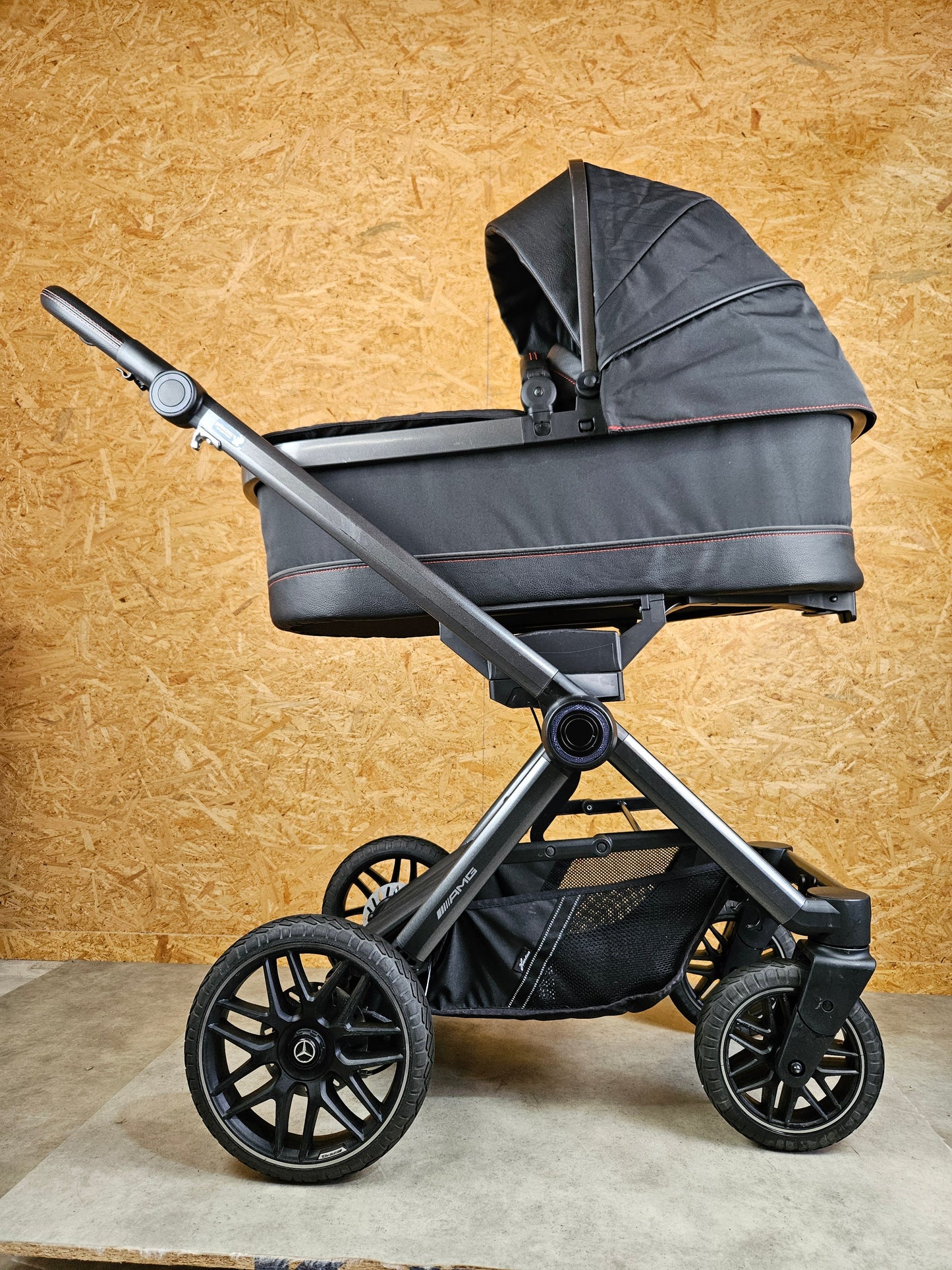 Hartan - AMG GT Kombikinderwagen (Babywanne und Sportsitz) inkl. Wickeltasche und Regenschutz - Schwarz in sehr gutem Zustand