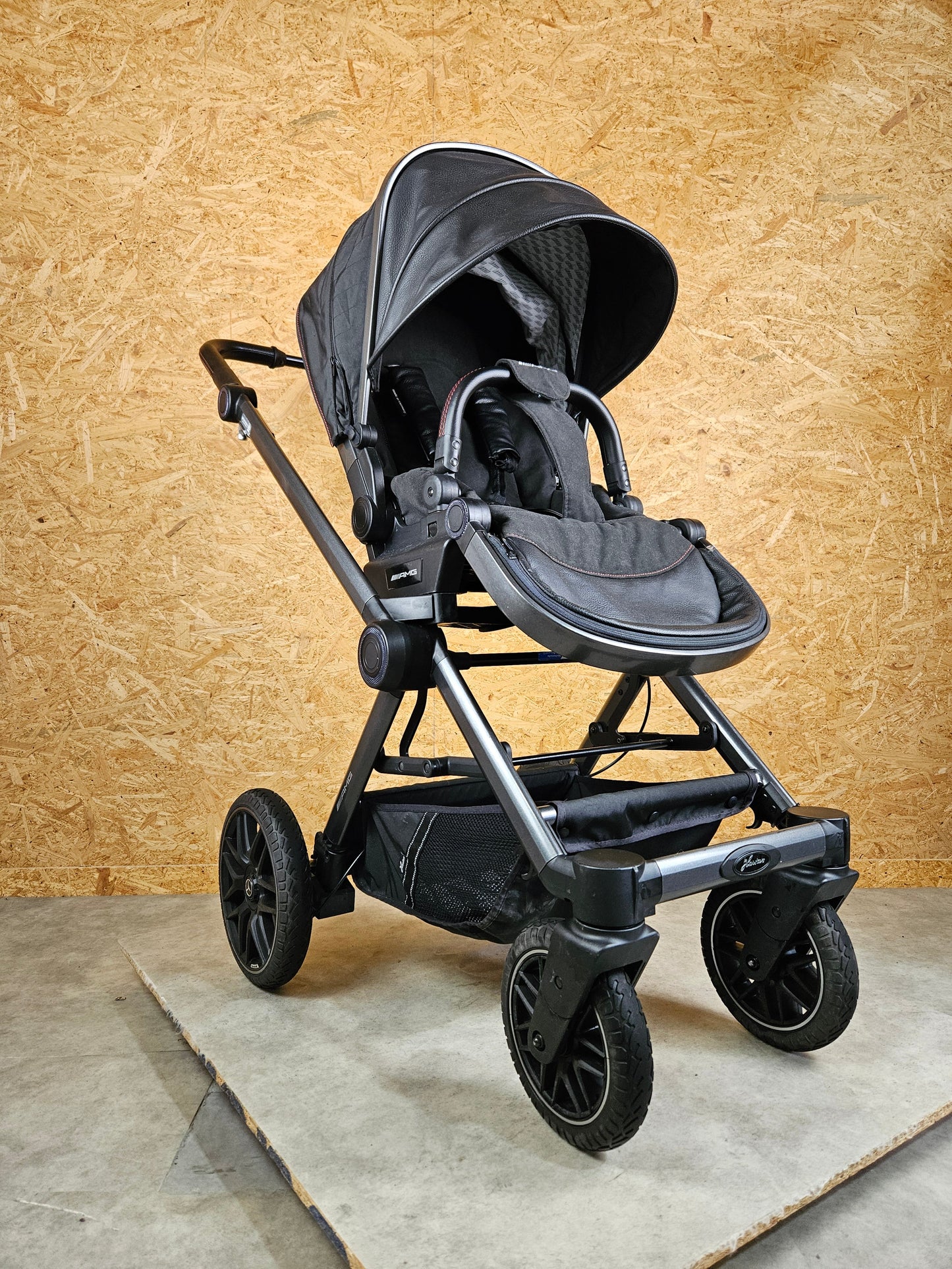 Hartan - AMG GT Kombikinderwagen (Babywanne und Sportsitz) inkl. Wickeltasche und Regenschutz - Schwarz in sehr gutem Zustand