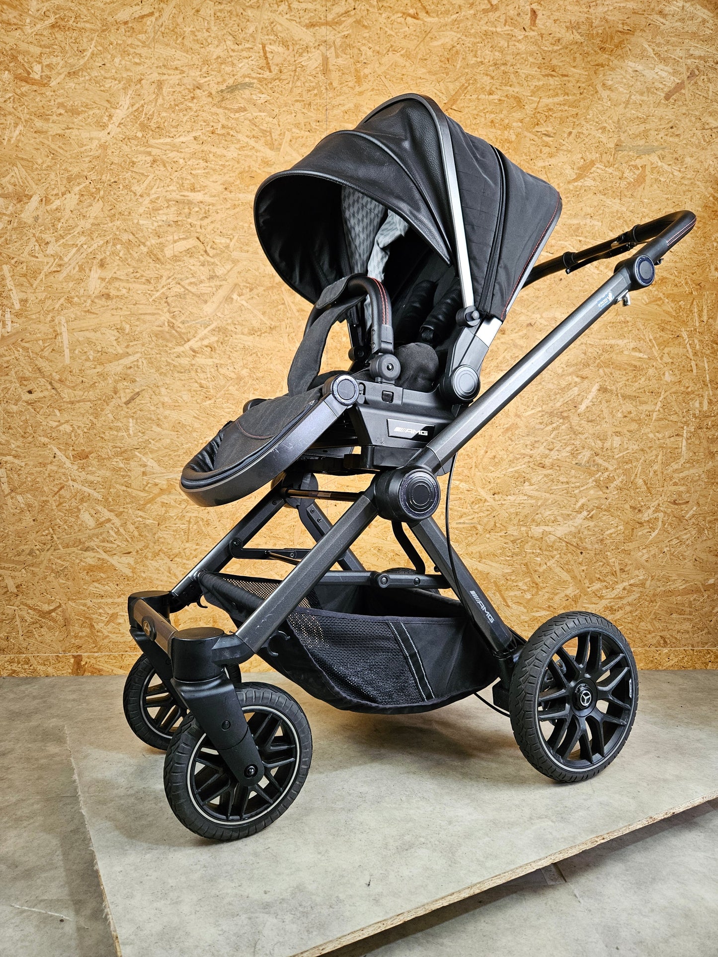 Hartan - AMG GT Kombikinderwagen (Babywanne und Sportsitz) inkl. Wickeltasche und Regenschutz - Schwarz in sehr gutem Zustand