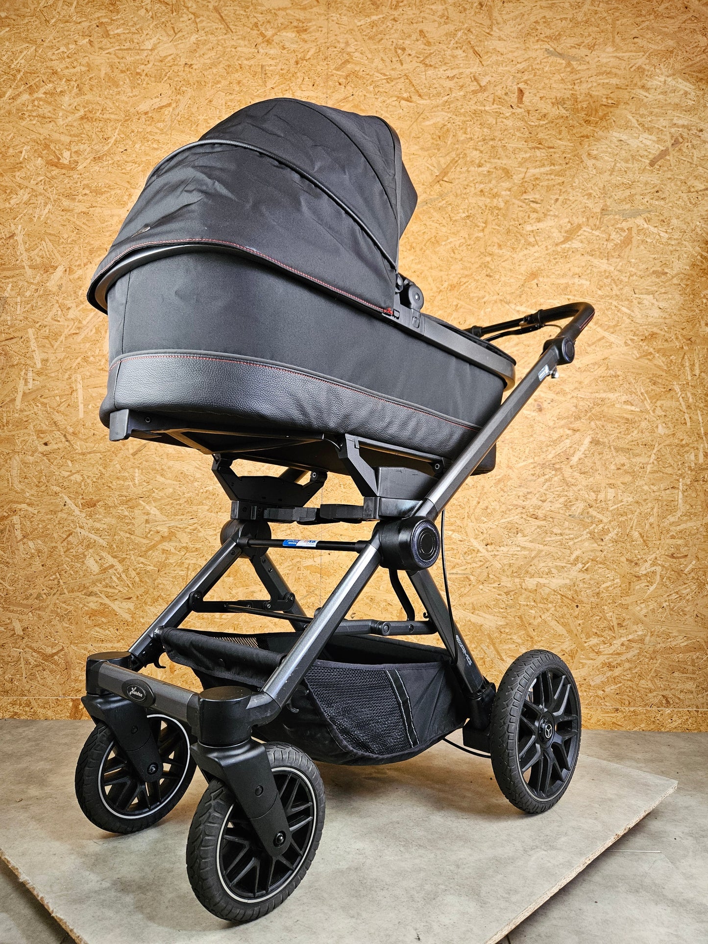 Hartan - AMG GT Kombikinderwagen (Babywanne und Sportsitz) inkl. Wickeltasche und Regenschutz - Schwarz in sehr gutem Zustand