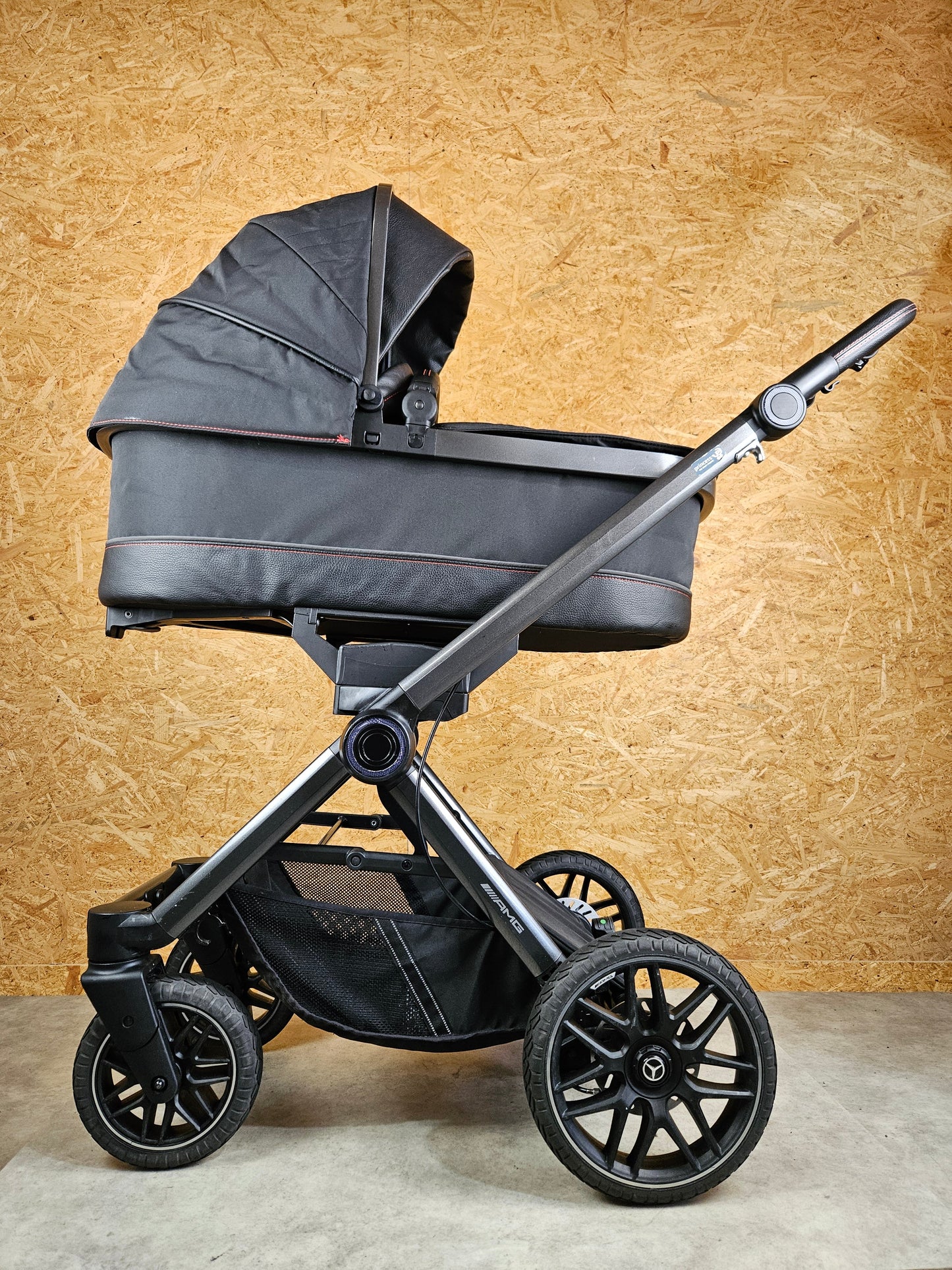Hartan - AMG GT Kombikinderwagen (Babywanne und Sportsitz) inkl. Wickeltasche und Regenschutz - Schwarz in sehr gutem Zustand