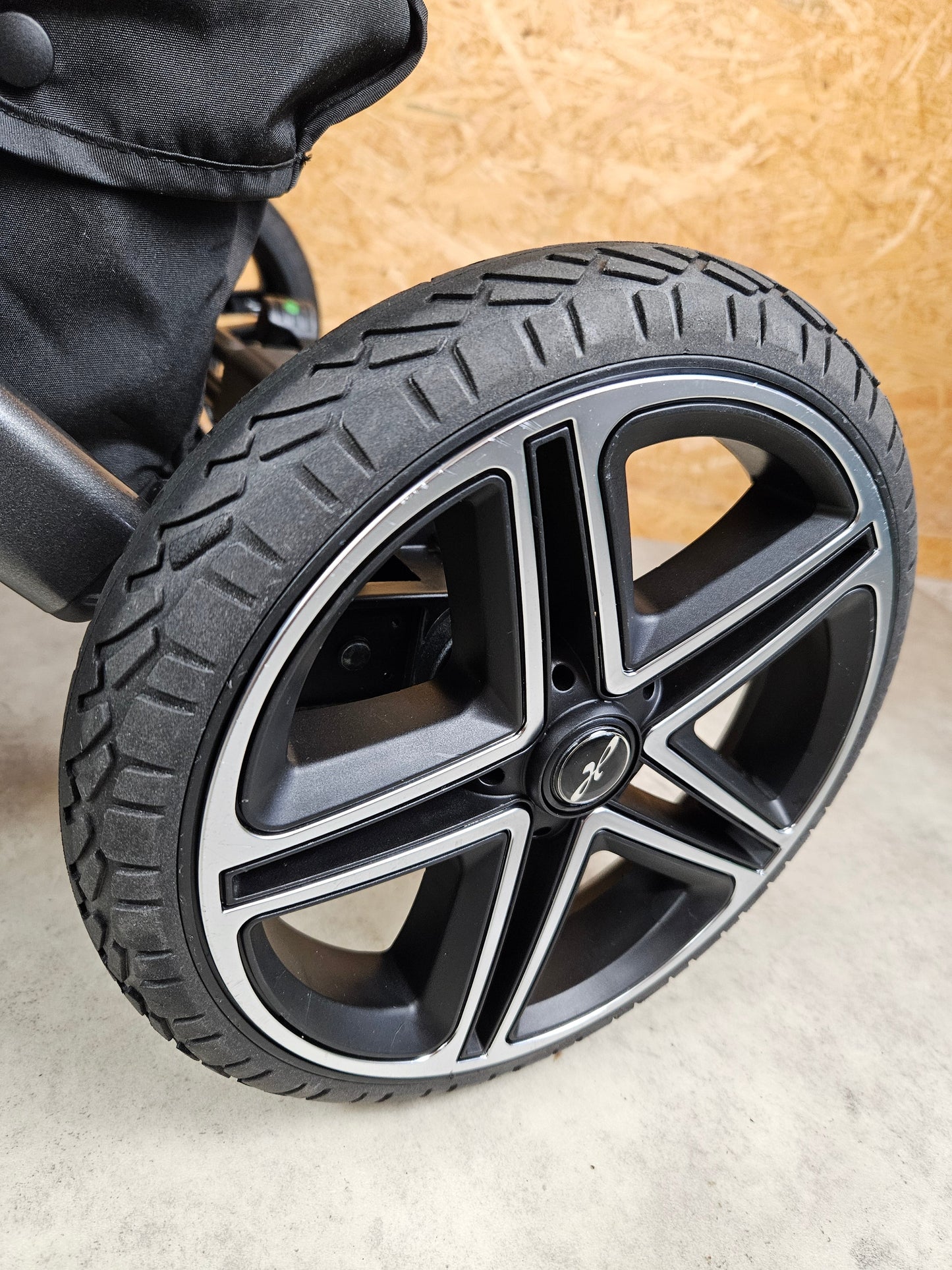 Hartan - VIP GTS Kombikinderwagen (Babywanne und Sportsitz) - Grün 757 in sehr gutem Zustand