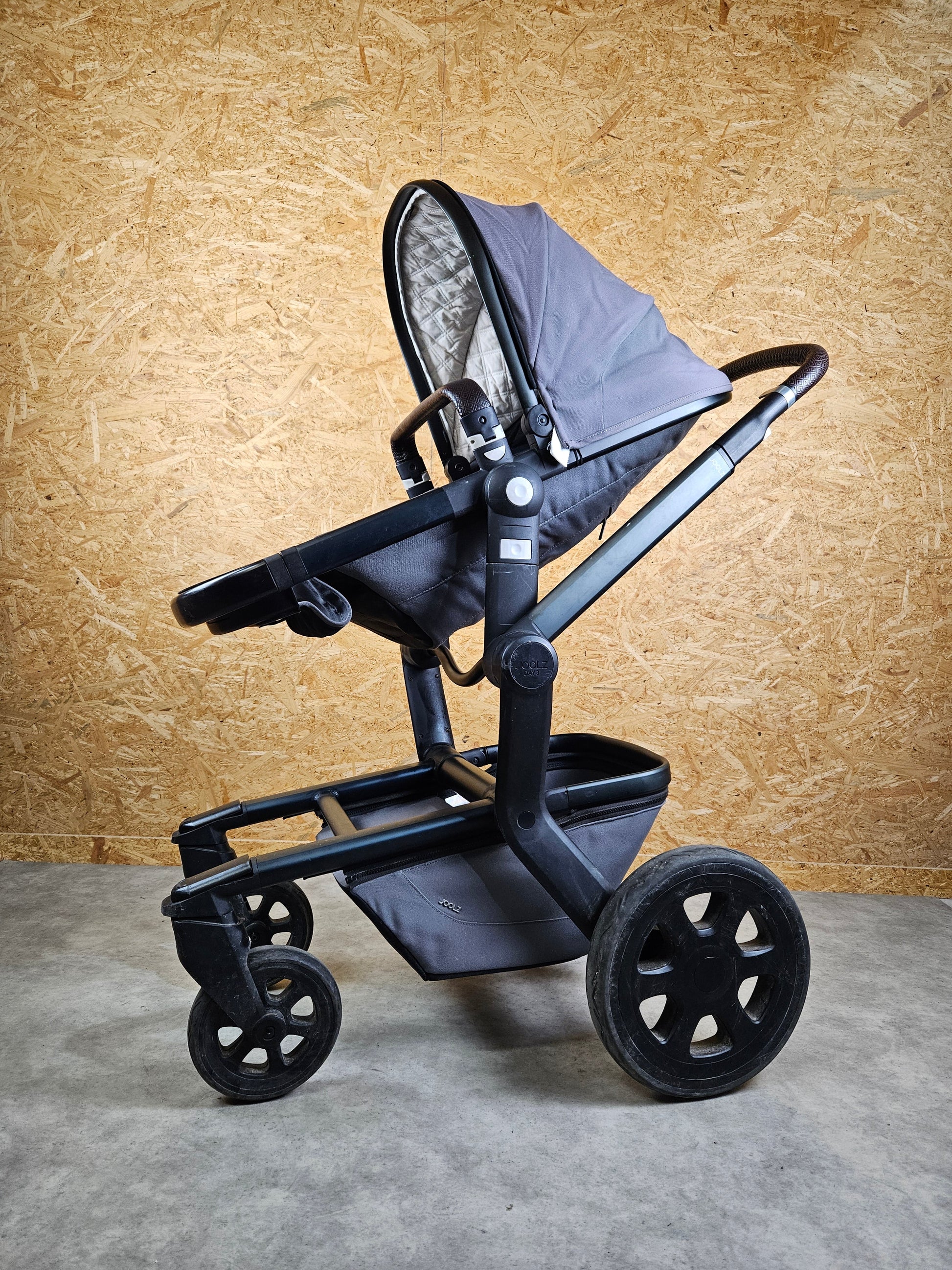 Joolz Day 3 Kombikinderwagen (liegewanne und Sportsitz) - Grau / Schwarz in Gutem Zustand / Gut Kinderwagen 6