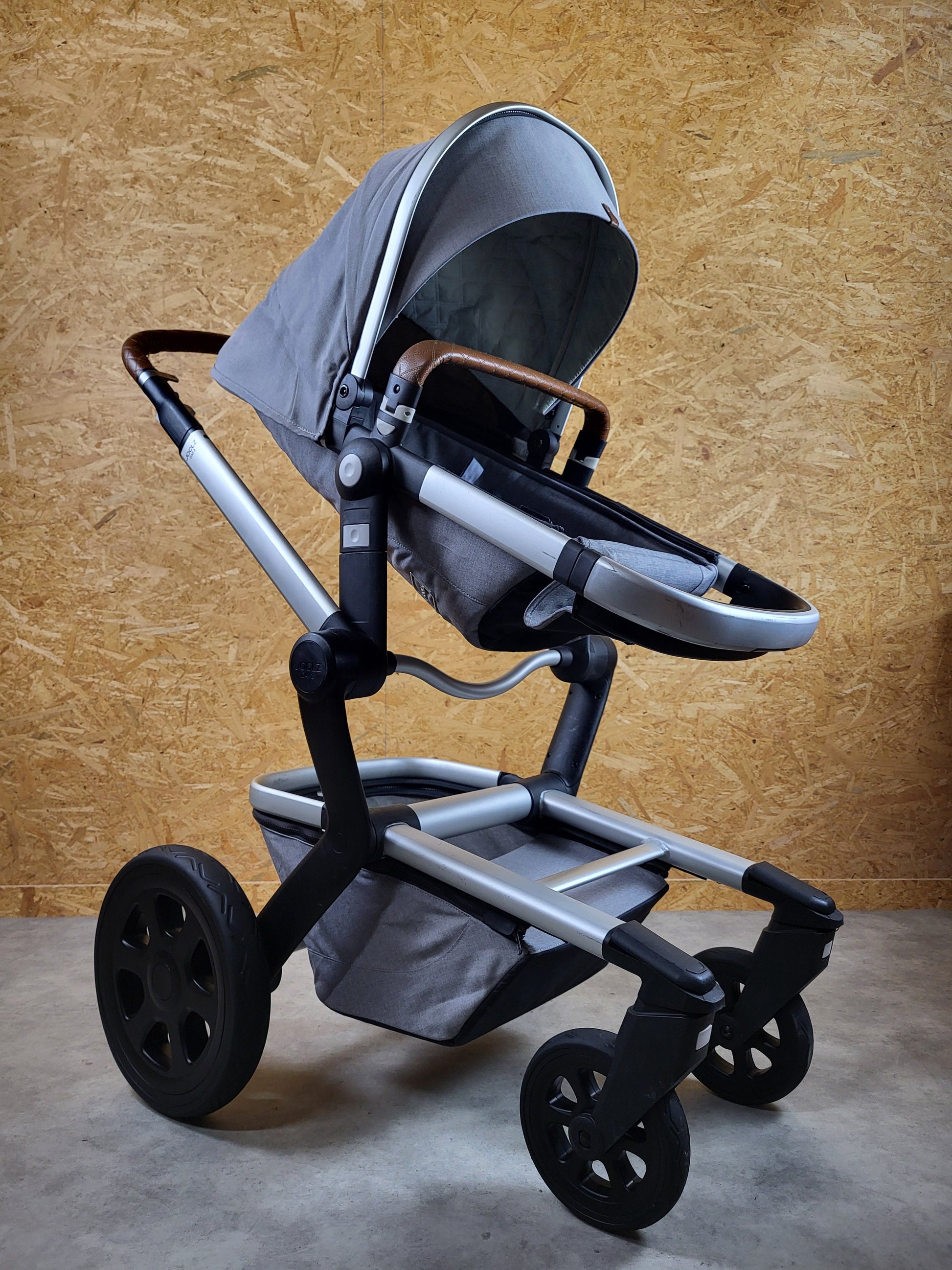 Joolz Day 3 Kombikinderwagen (liegewanne und Sportsitz) - Grey Braun in Gutem Zustand Grau / Gut Kinderwagen 2