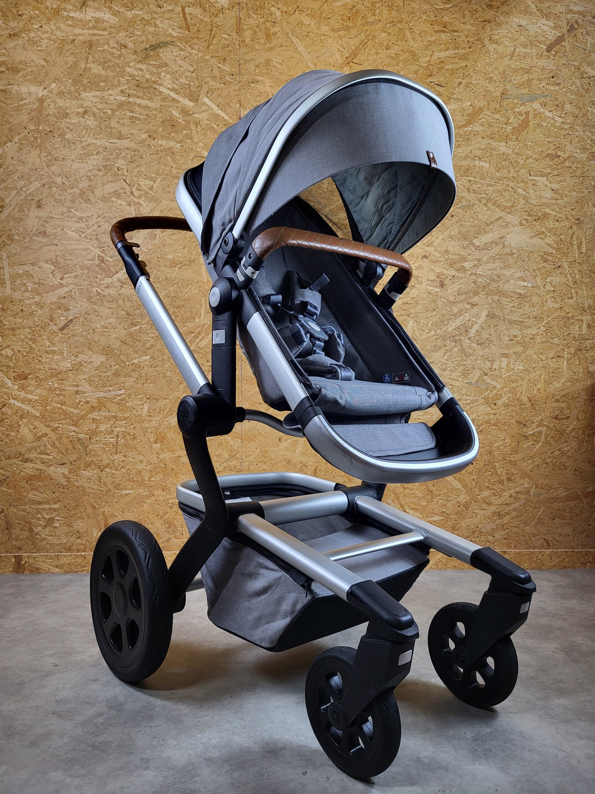 Joolz Day 3 Kombikinderwagen (liegewanne und Sportsitz) - Grey Braun in Gutem Zustand Grau / Gut Kinderwagen 11