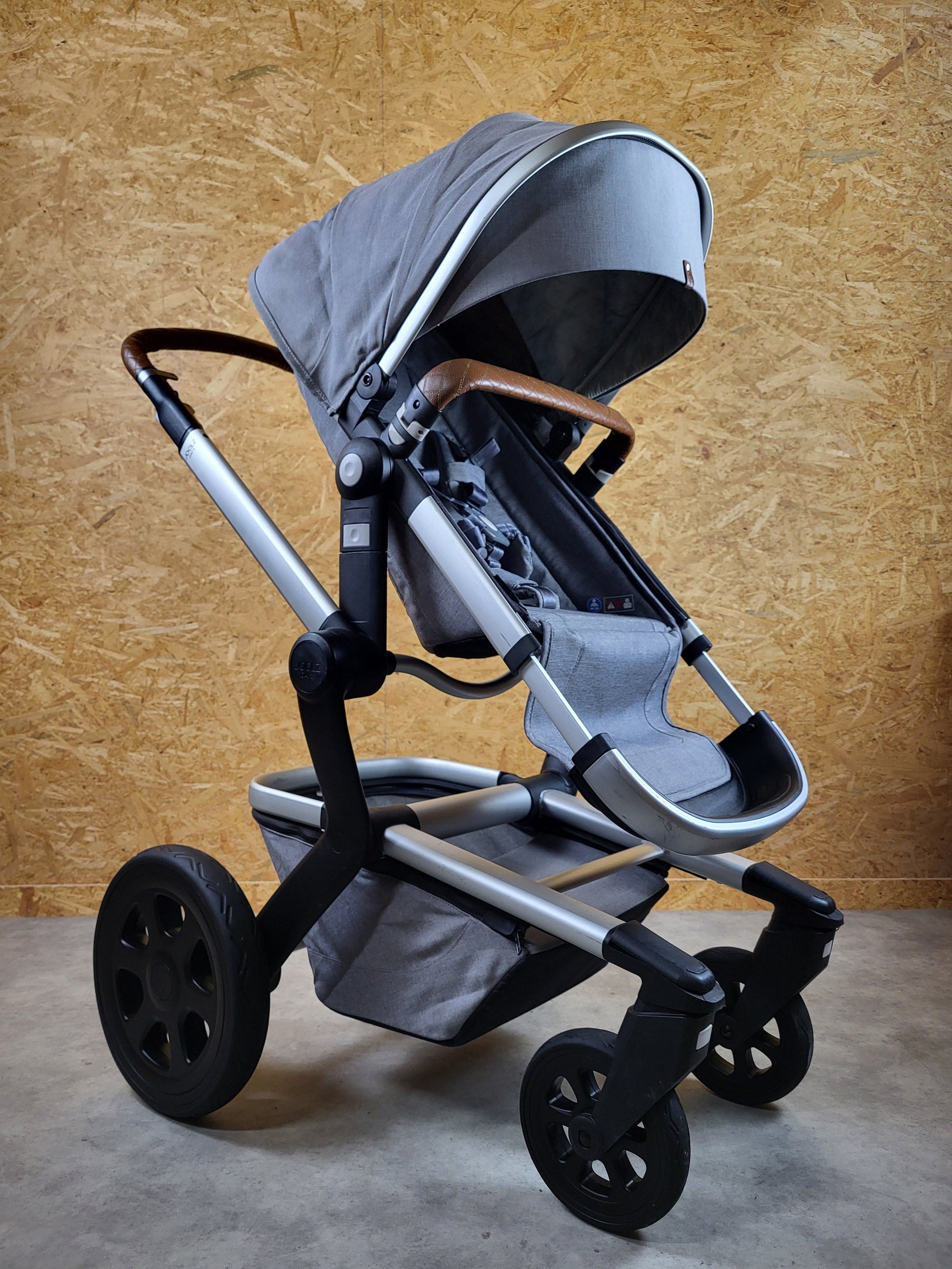 Joolz Day 3 Kombikinderwagen (liegewanne und Sportsitz) - Grey Braun in Gutem Zustand Grau / Gut Kinderwagen 9
