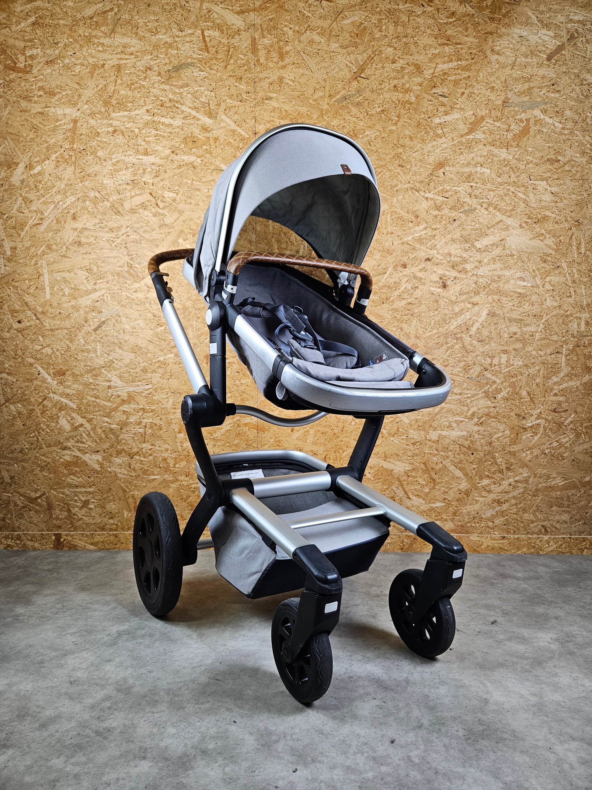 Joolz Day 3 Kombikinderwagen (liegewanne und Sportsitz) - Grey Braun in Gutem Zustand Grau / Gut Kinderwagen 4
