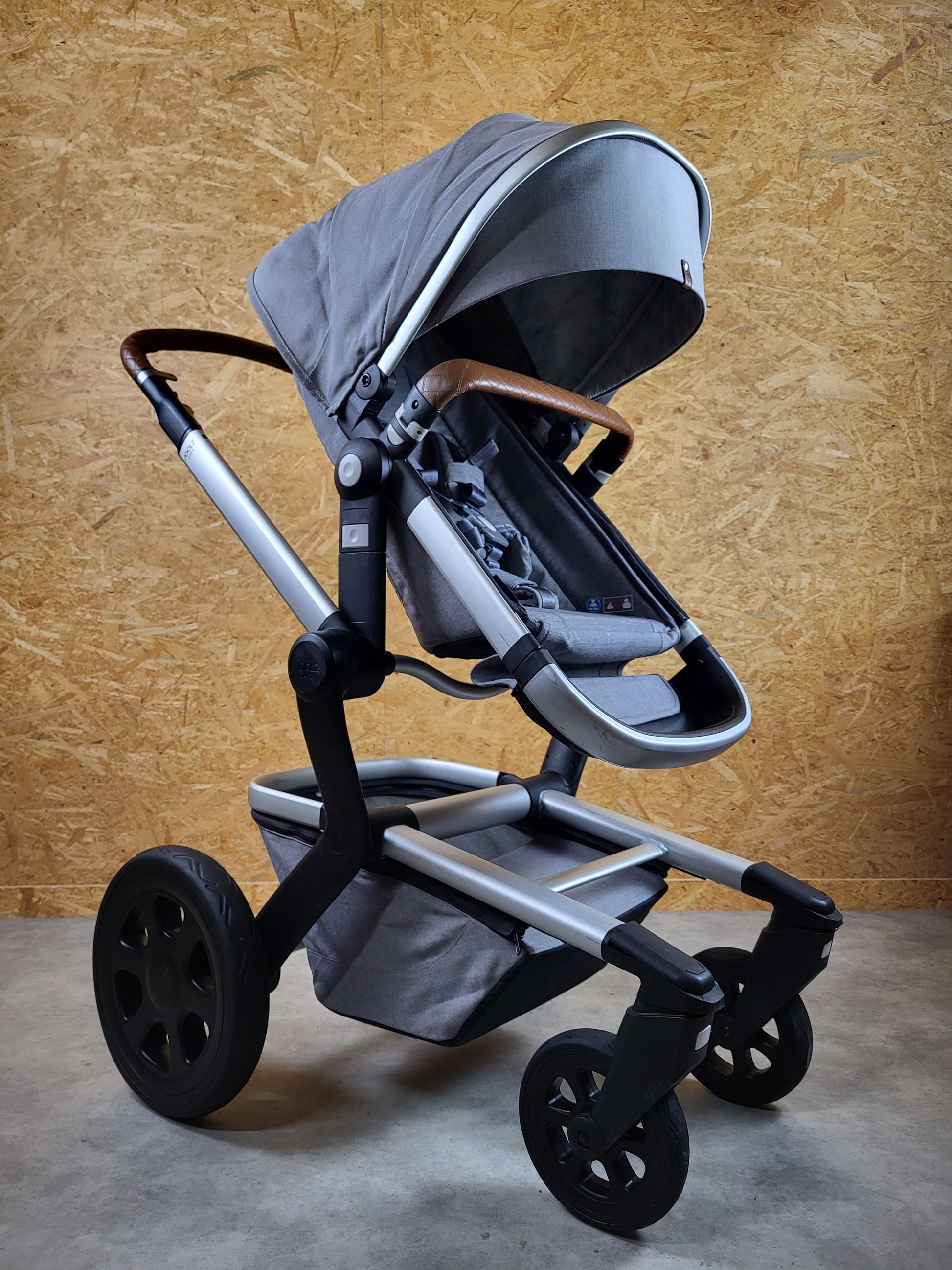 Joolz Day 3 Kombikinderwagen (liegewanne und Sportsitz) - Grey Braun in Gutem Zustand Grau / Gut Kinderwagen 4