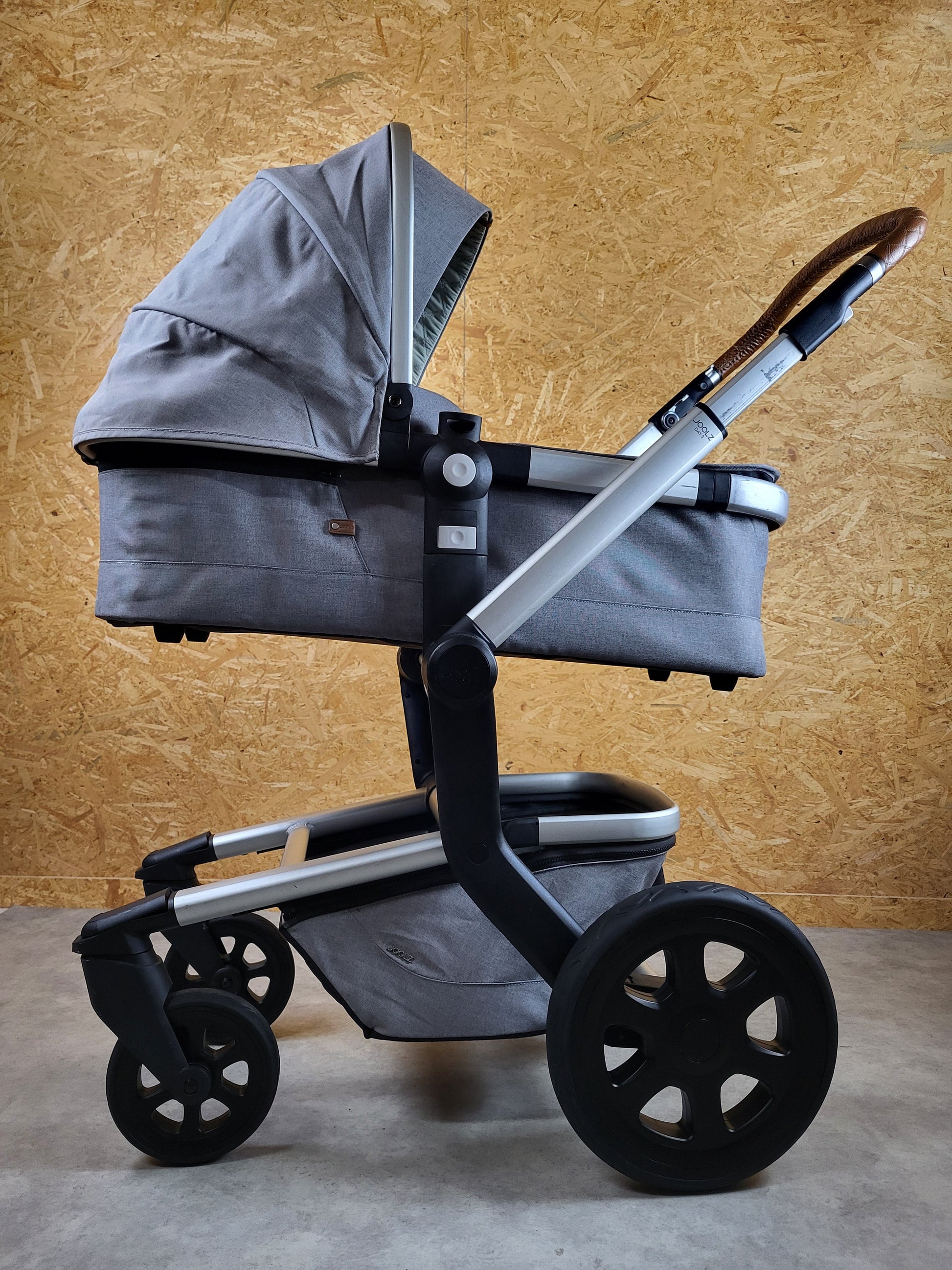 Joolz Day 3 Kombikinderwagen (liegewanne und Sportsitz) - Grey Braun in Gutem Zustand Grau / Gut Kinderwagen 7