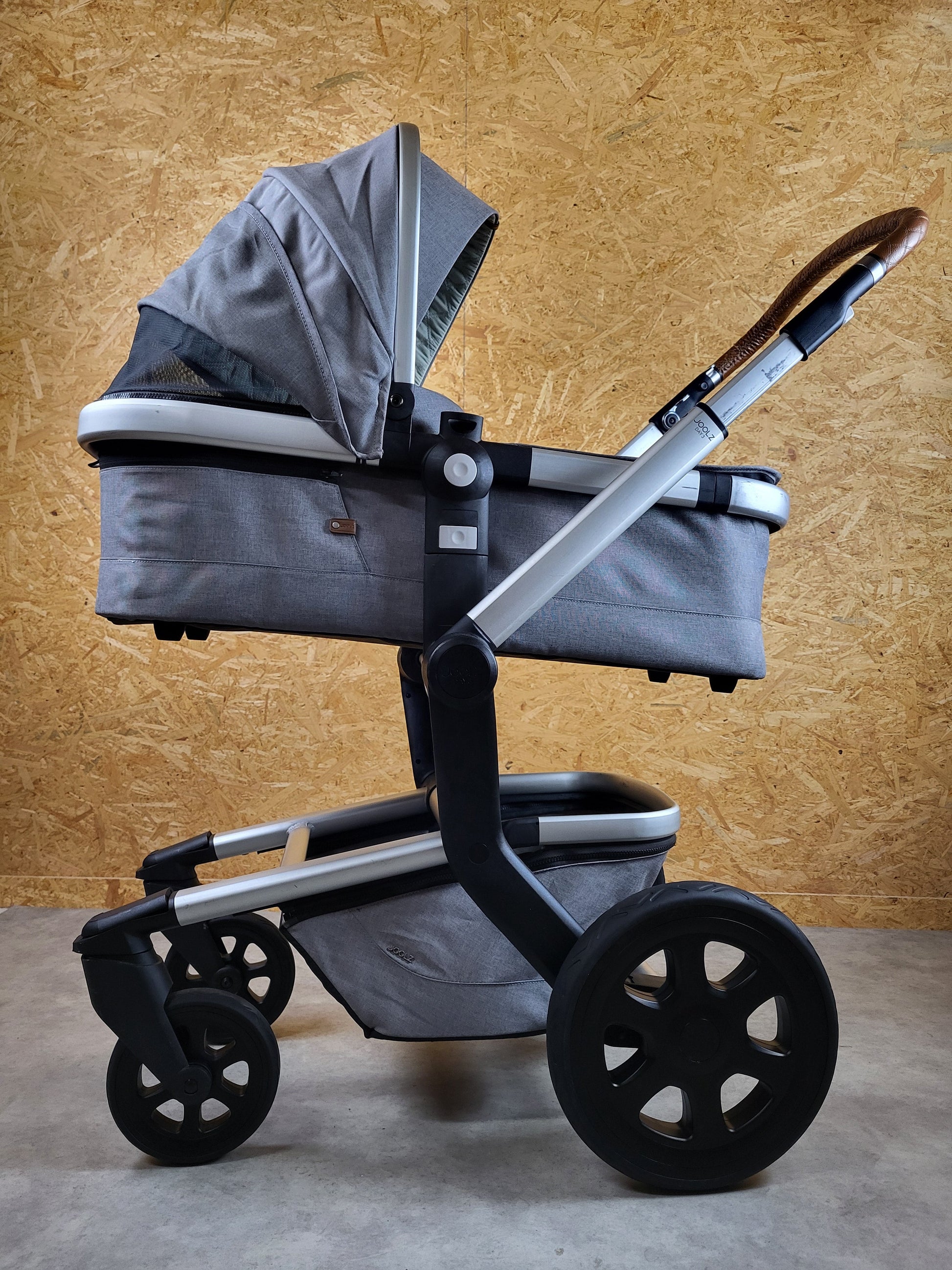 Joolz Day 3 Kombikinderwagen (liegewanne und Sportsitz) - Grey Braun in Gutem Zustand Grau / Gut Kinderwagen 15