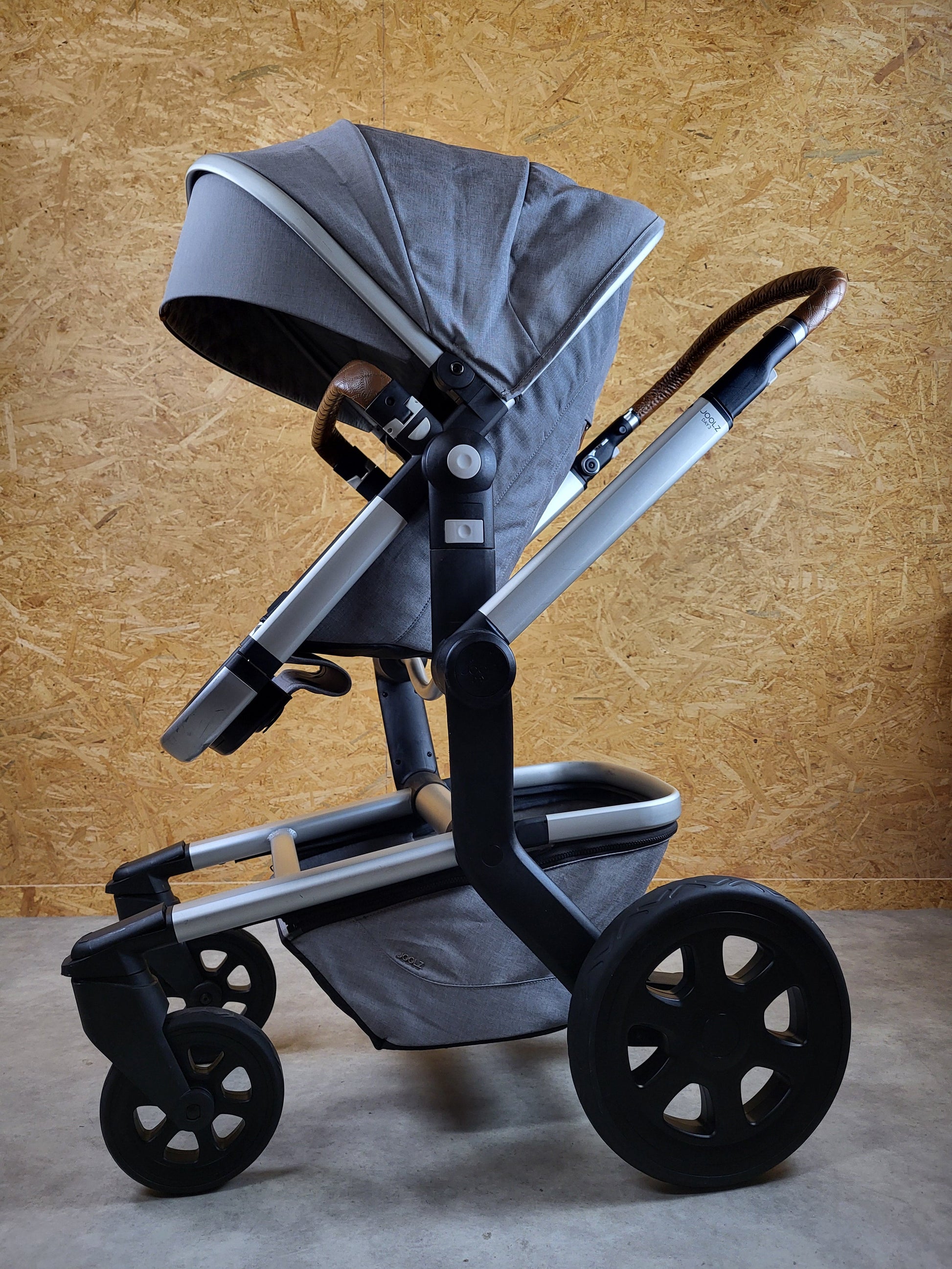 Joolz Day 3 Kombikinderwagen (liegewanne und Sportsitz) - Grey Braun in Gutem Zustand Grau / Gut Kinderwagen 13